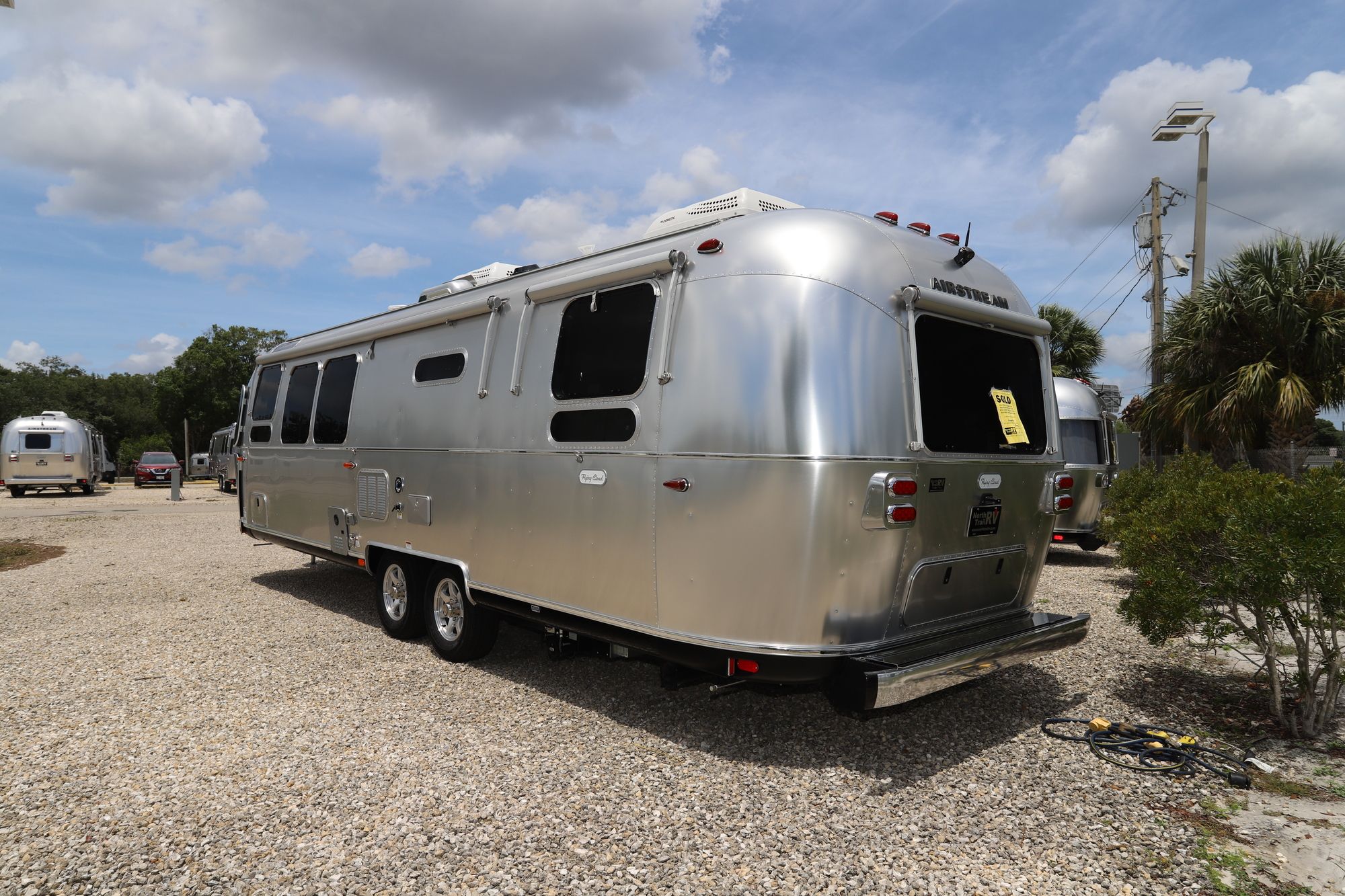 New 2021 Airstream Flying Cloud 30RB Travel Trailer  For Sale