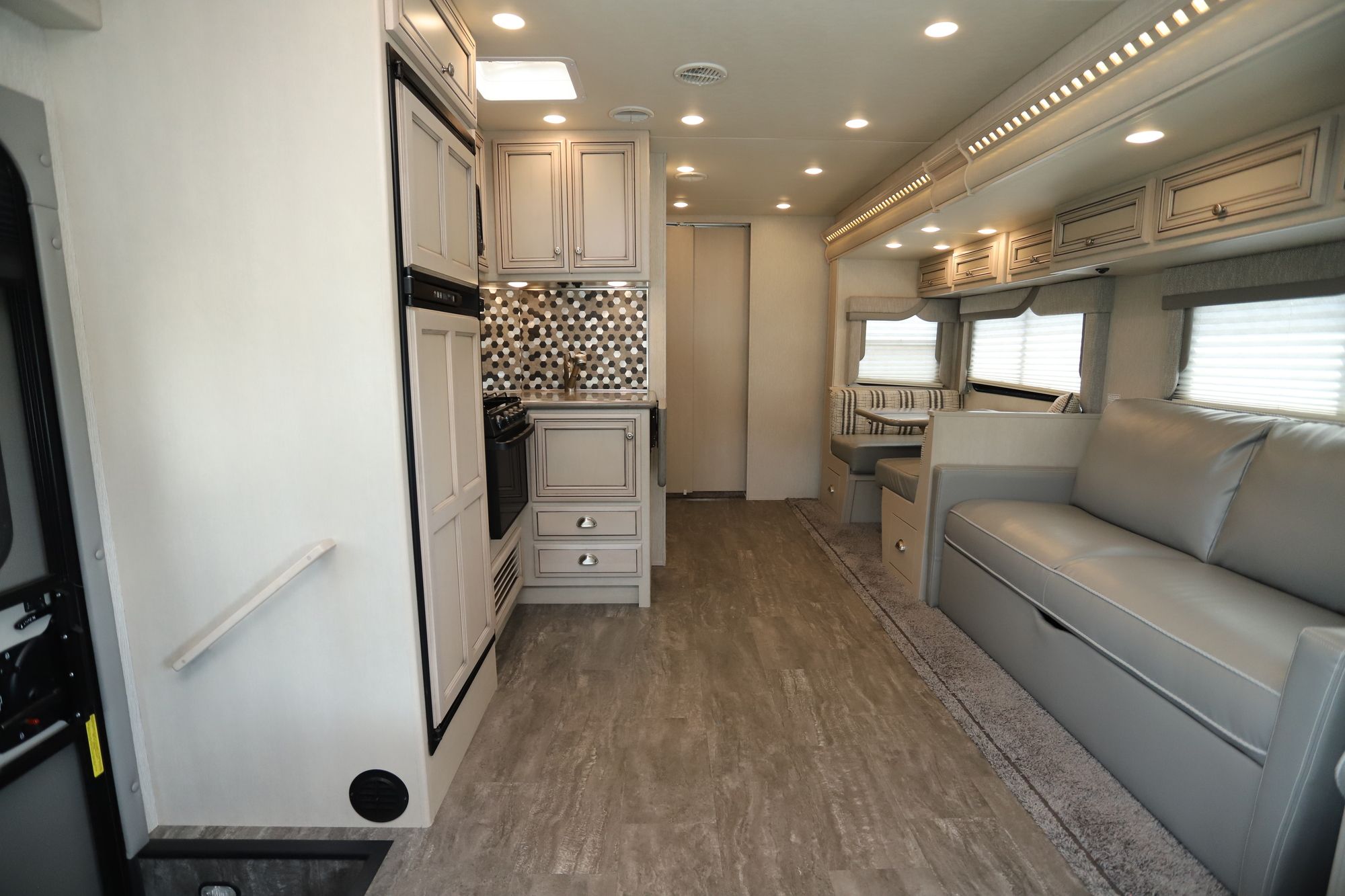 Used 2020 Newmar Bay Star Sport 2702 Class A  For Sale