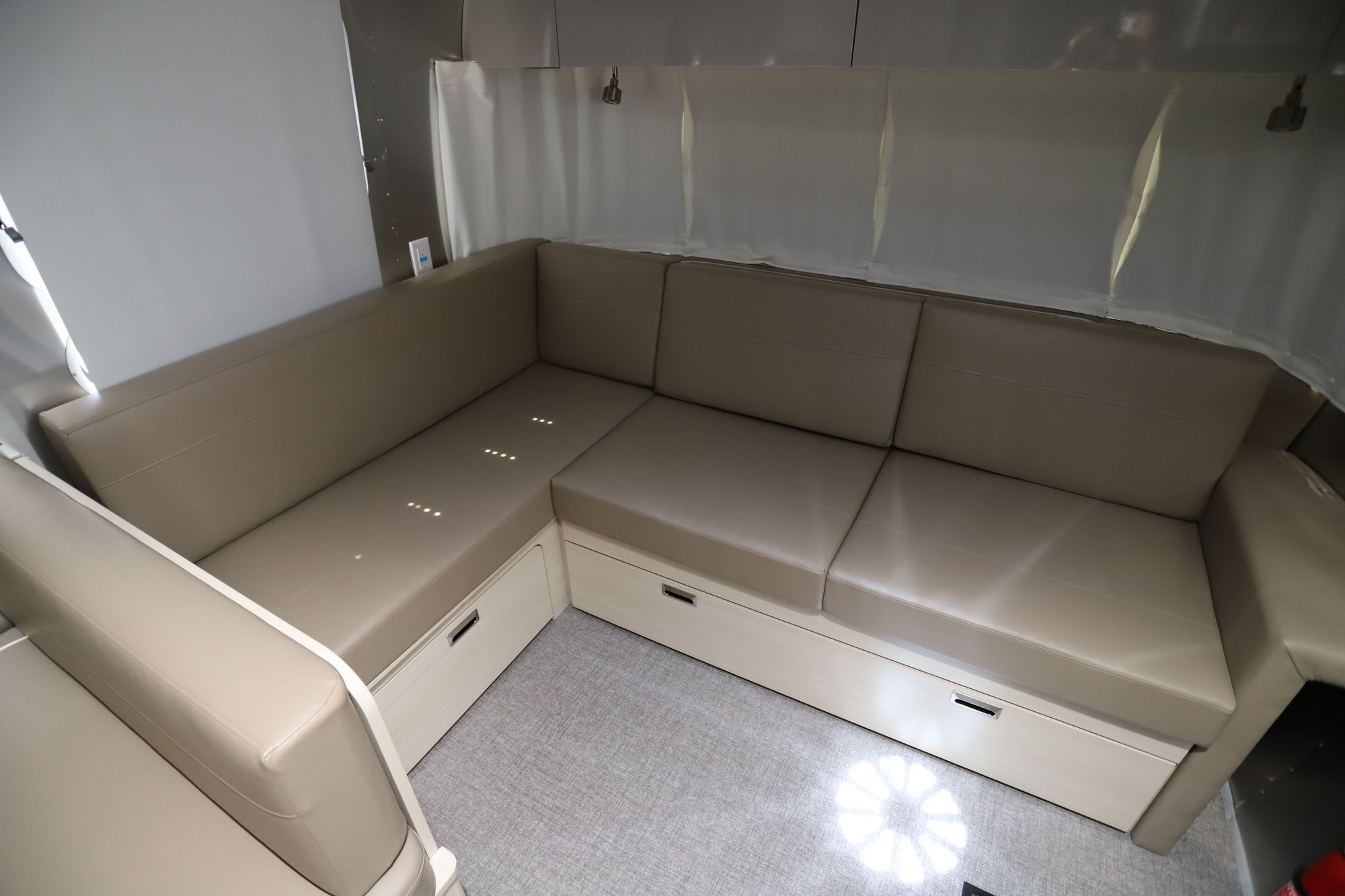 New 2021 Airstream Flying Cloud 30RB Travel Trailer  For Sale