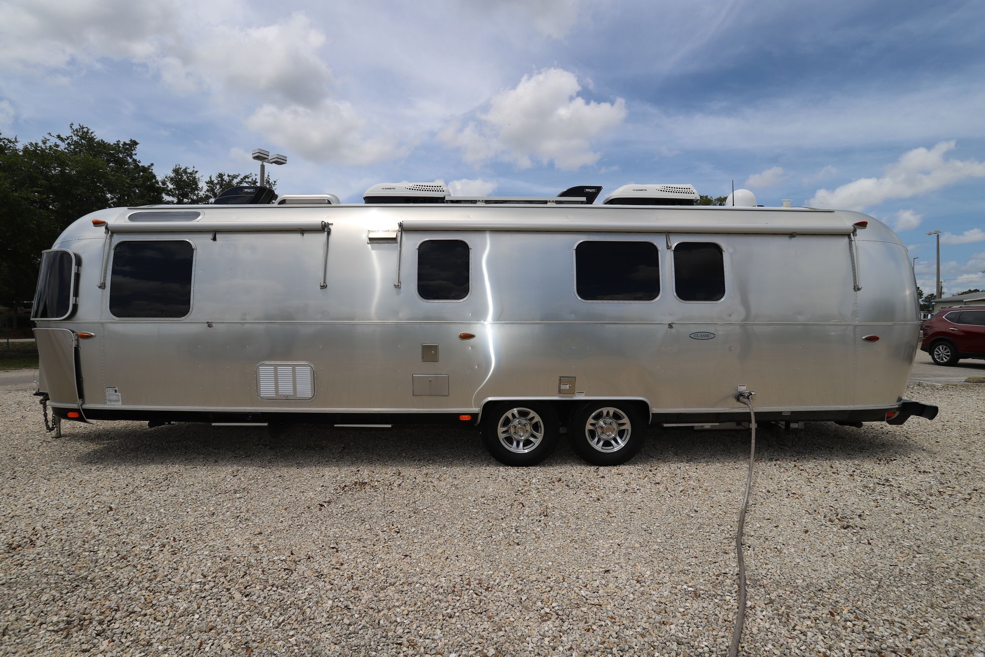 Used 2018 Airstream Classic 33FB Travel Trailer  For Sale