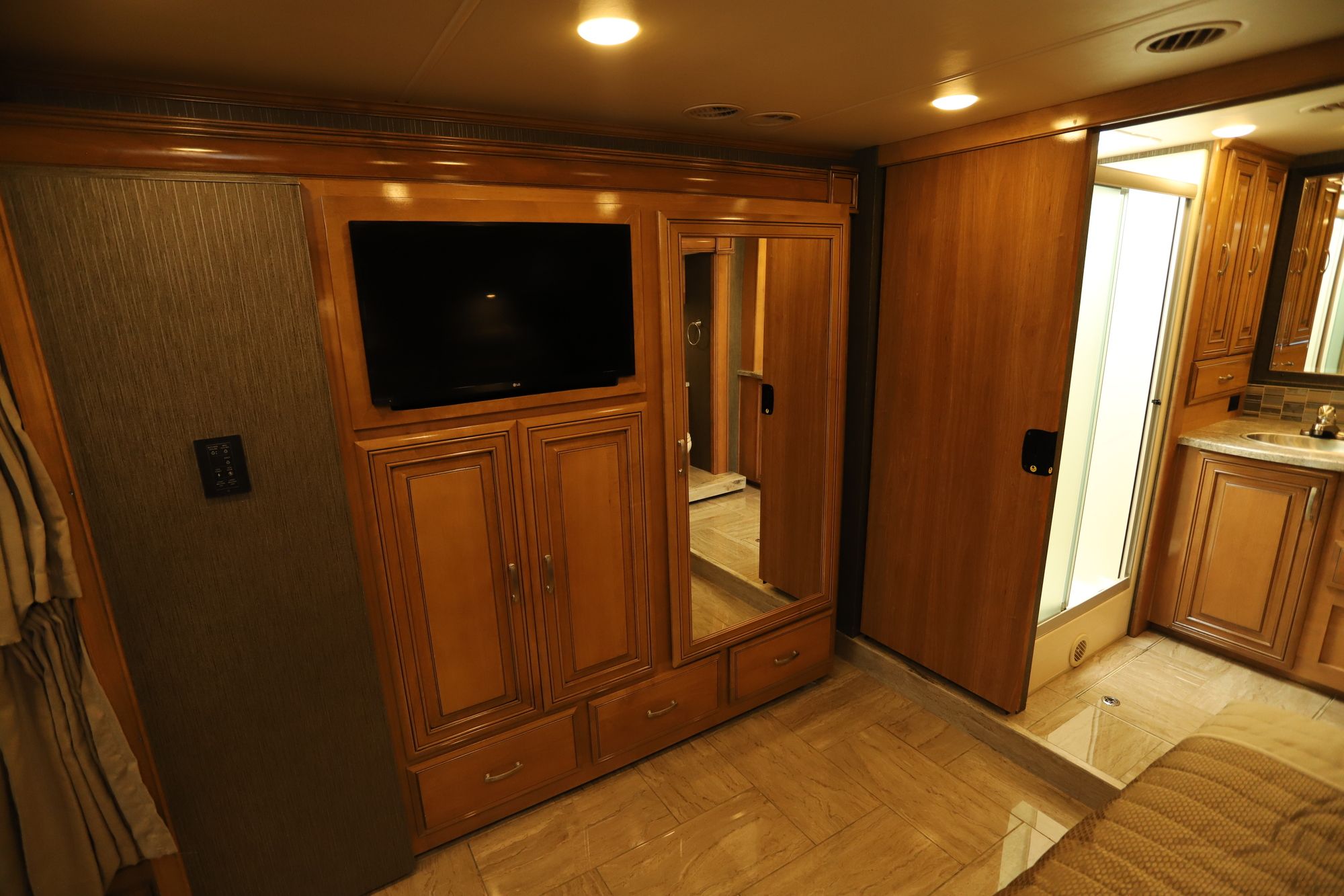 Used 2019 Thor Aria 4000 Class A  For Sale