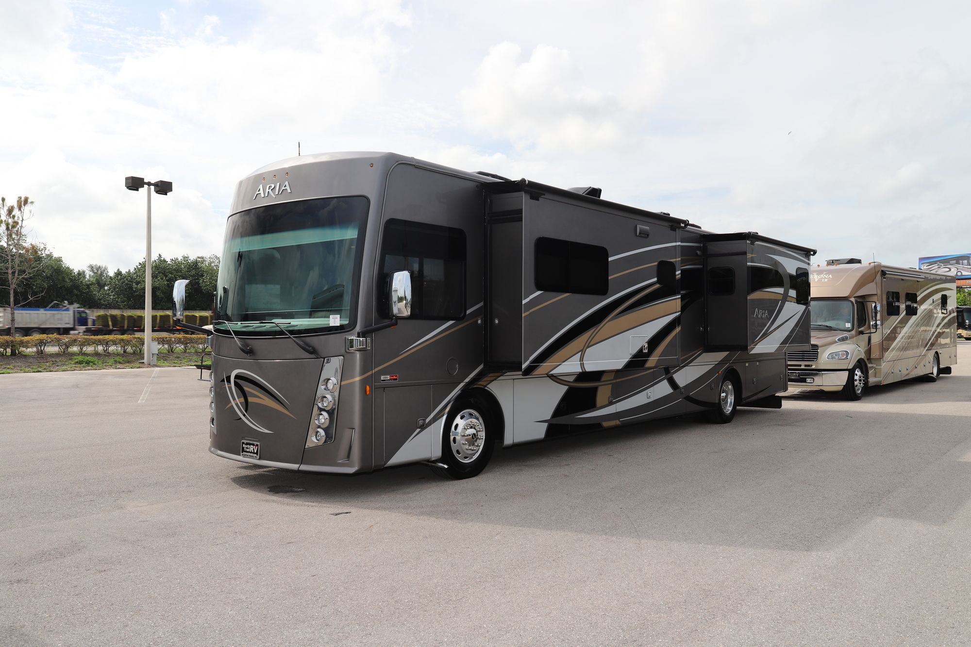 Used 2019 Thor Aria 4000 Class A  For Sale