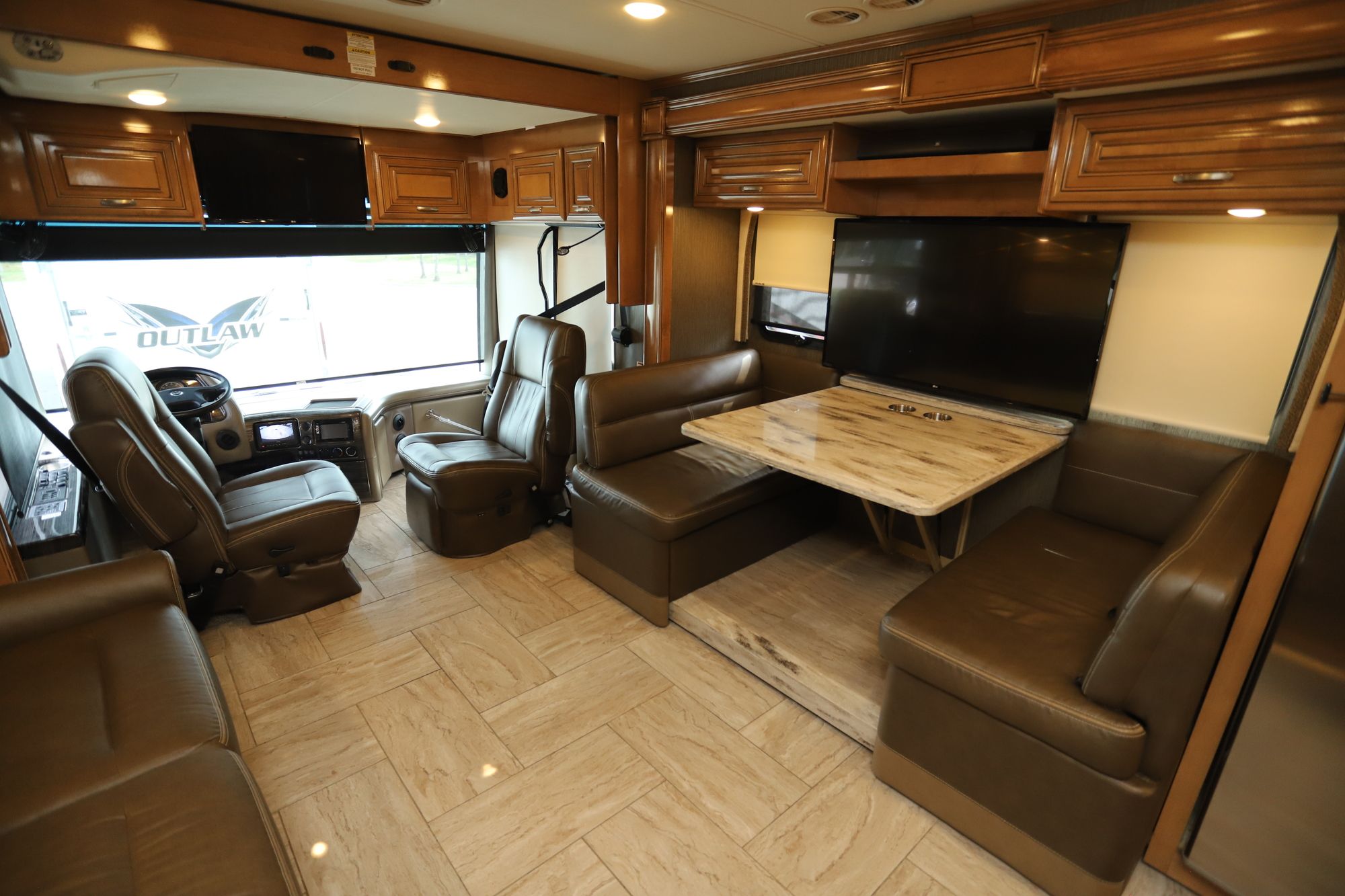 Used 2019 Thor Aria 4000 Class A  For Sale