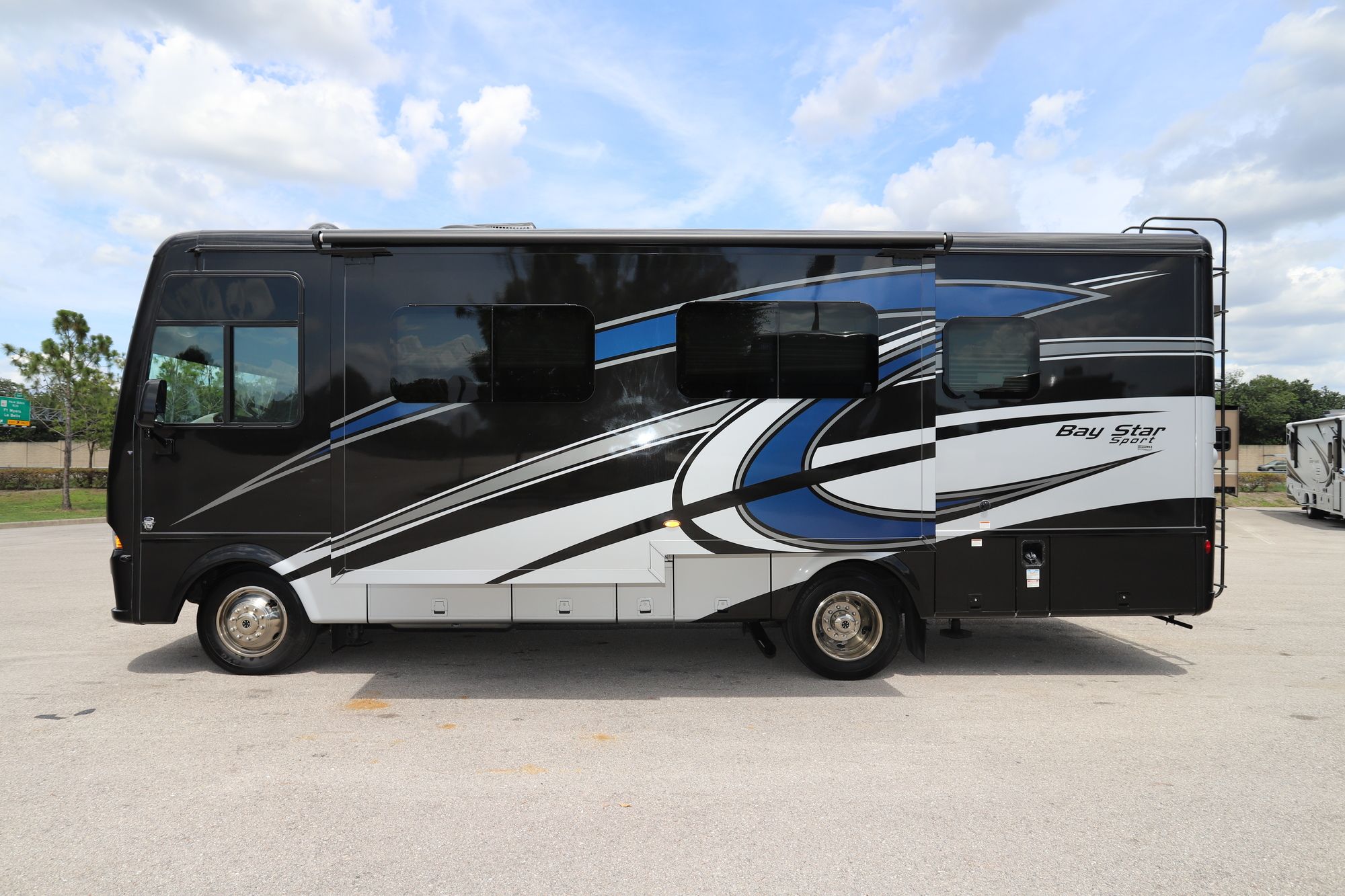 Used 2020 Newmar Bay Star Sport 2702 Class A  For Sale