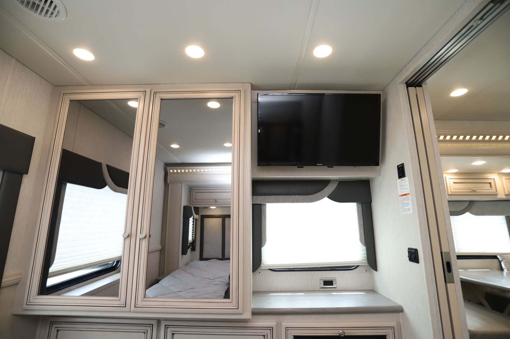 Used 2020 Newmar Bay Star Sport 2702 Class A  For Sale