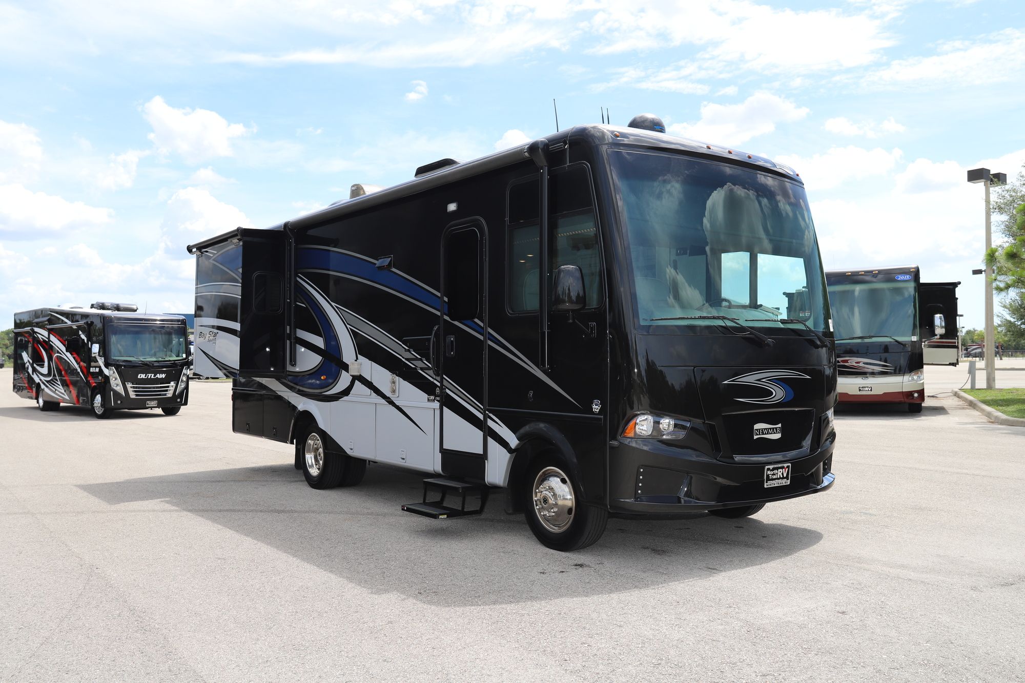 Used 2020 Newmar Bay Star Sport 2702 Class A  For Sale