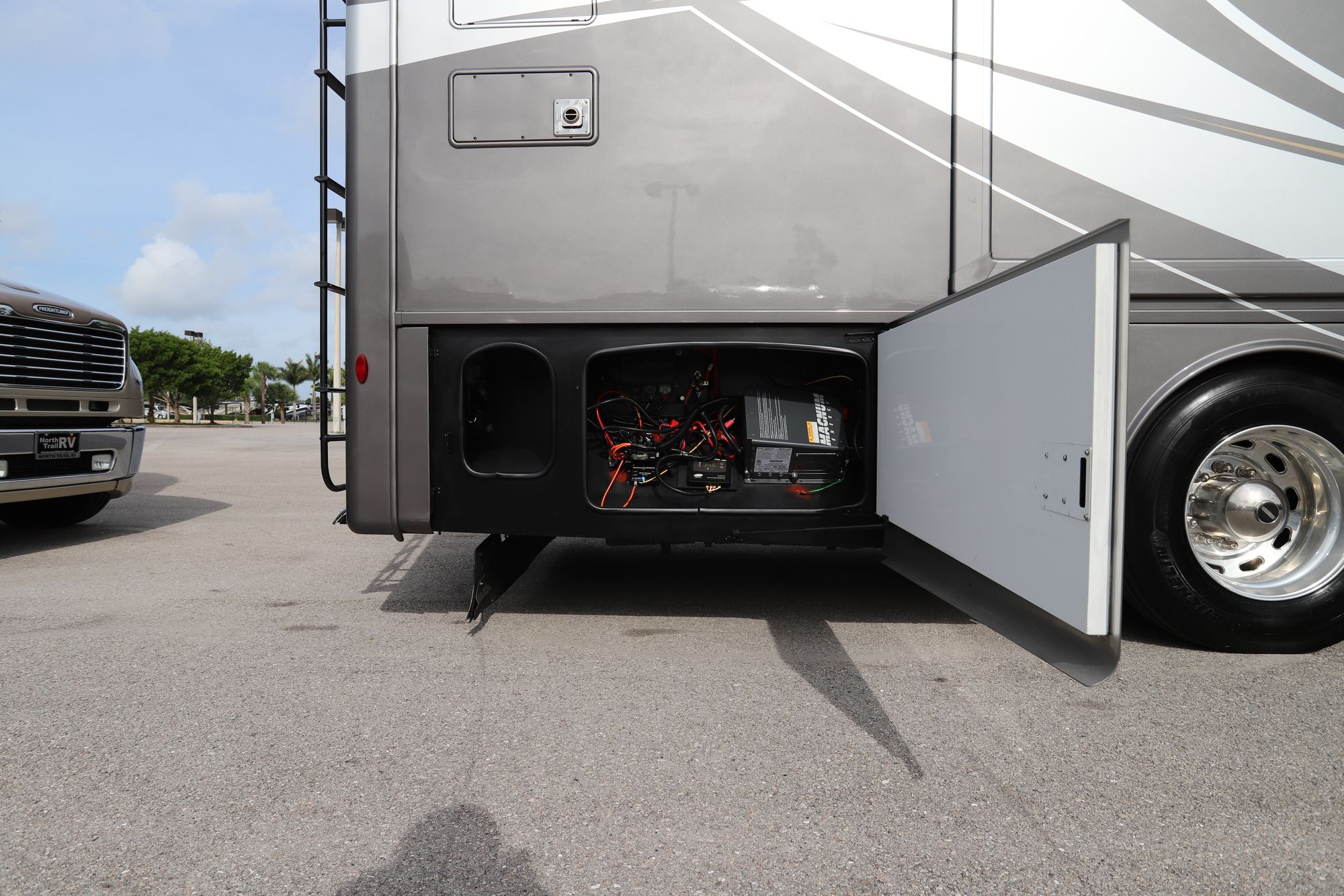 Used 2019 Thor Aria 4000 Class A  For Sale