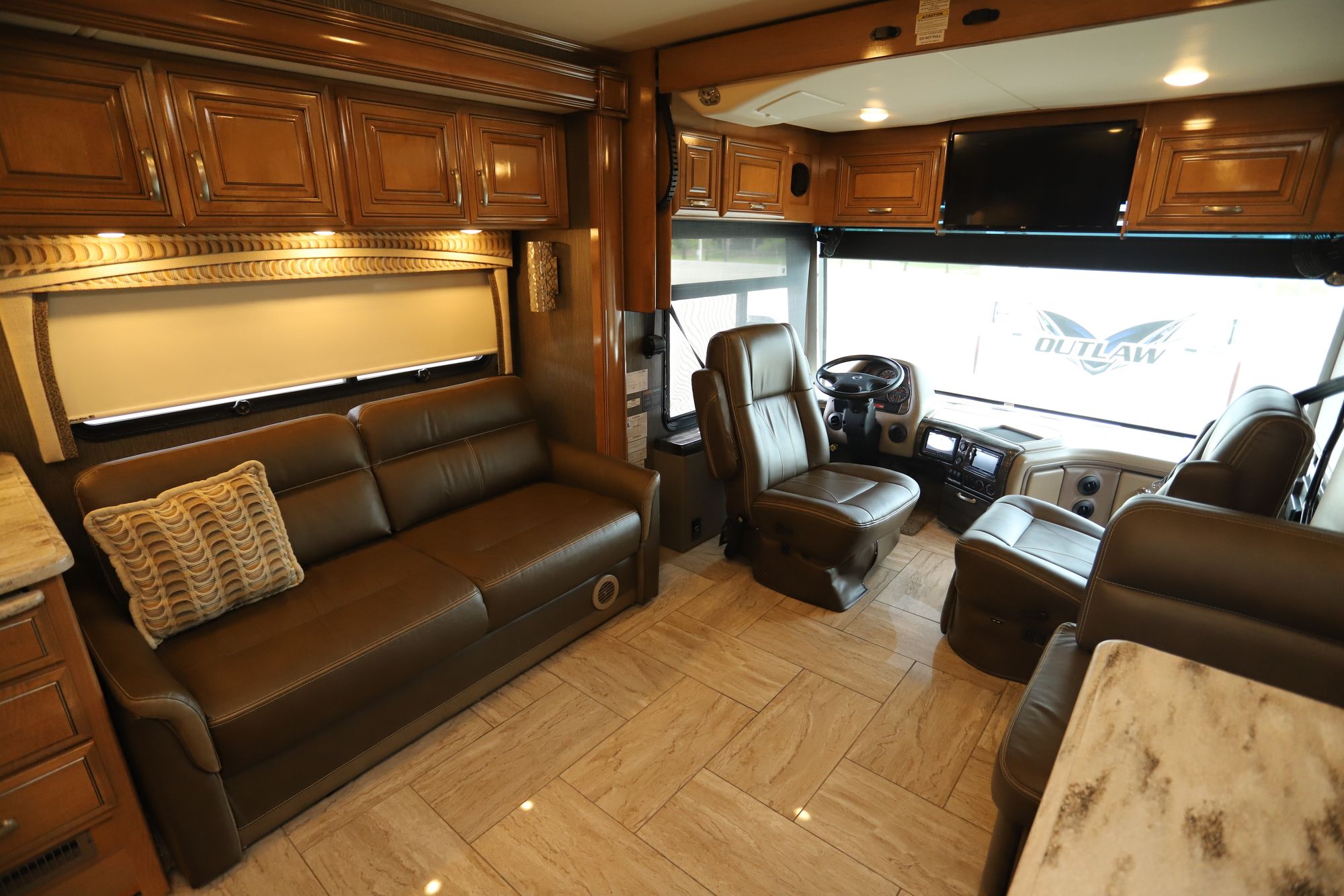 Used 2019 Thor Aria 4000 Class A  For Sale