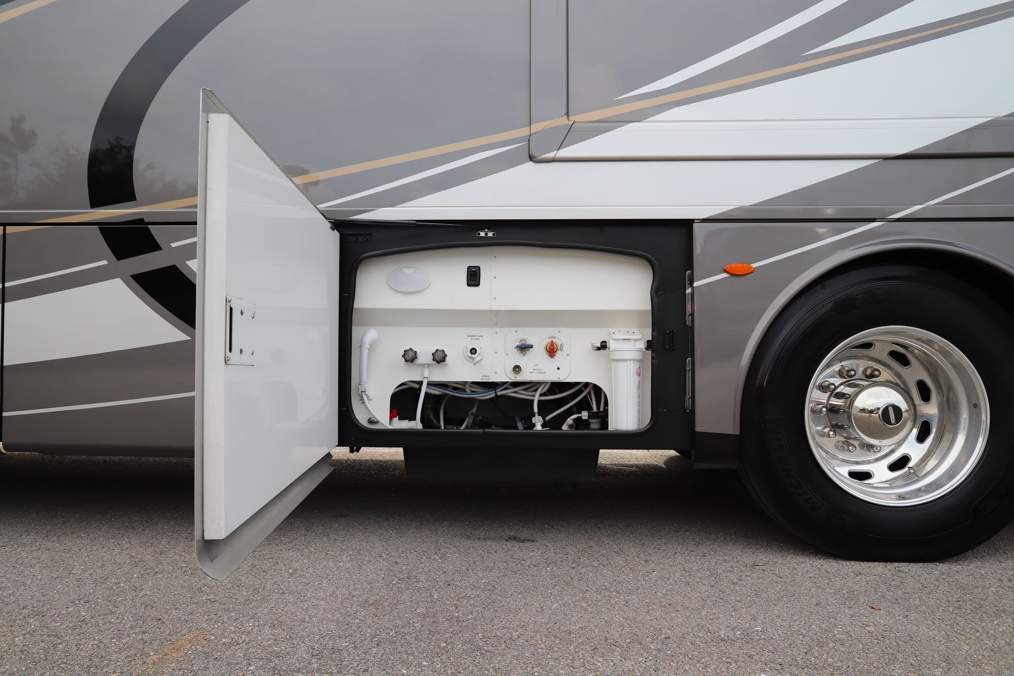 Used 2019 Thor Aria 4000 Class A  For Sale