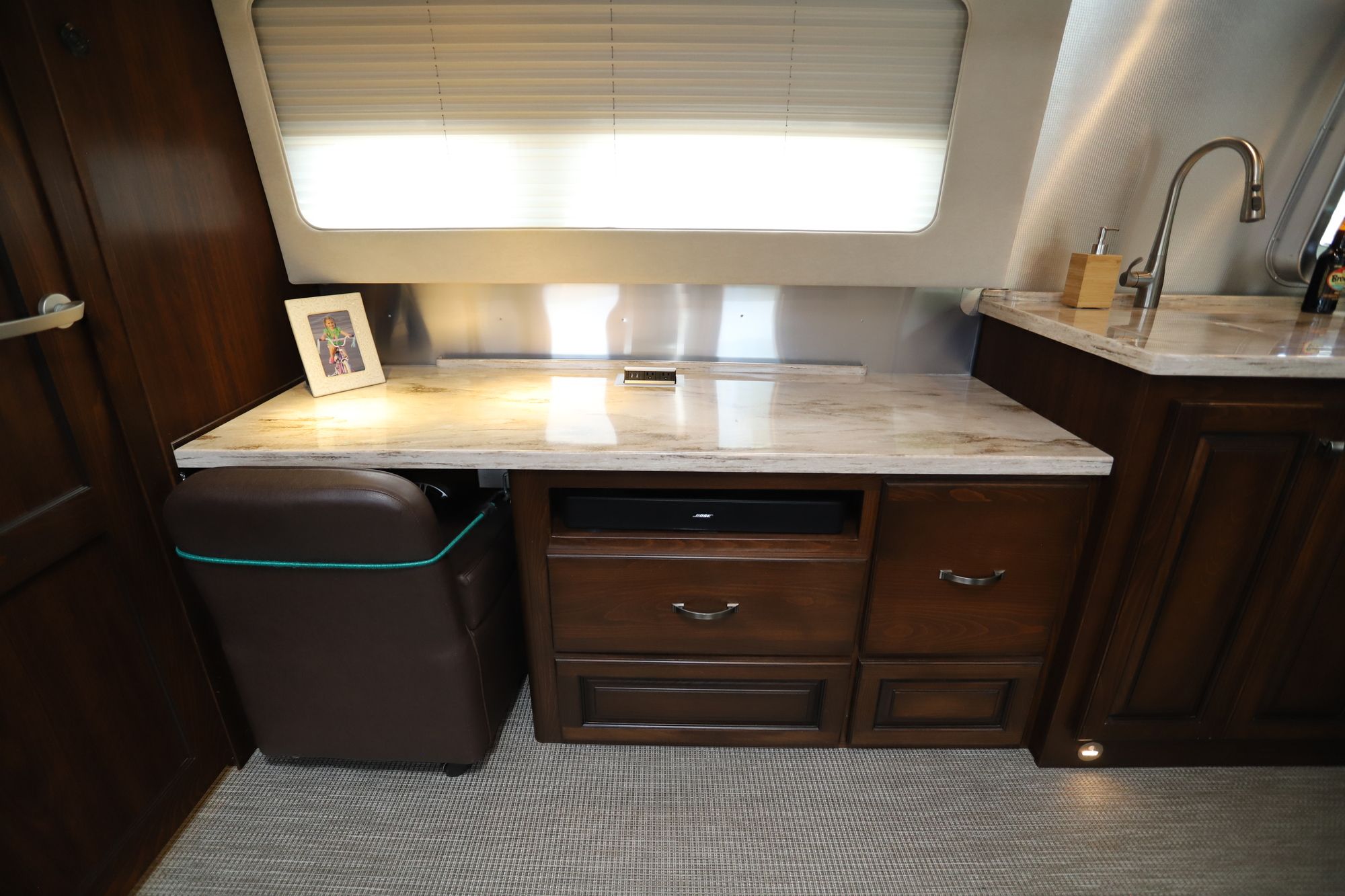 Used 2018 Airstream Classic 33FB Travel Trailer  For Sale