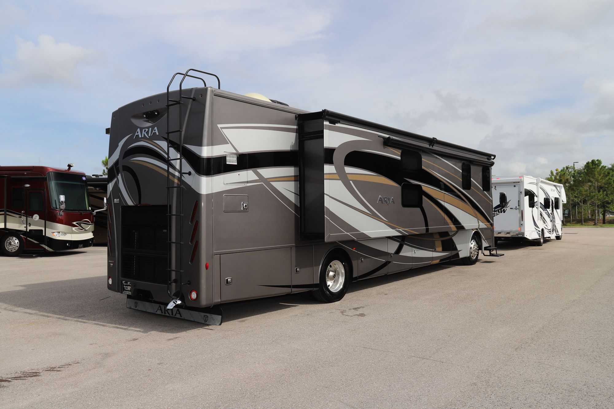 Used 2019 Thor Aria 4000 Class A  For Sale