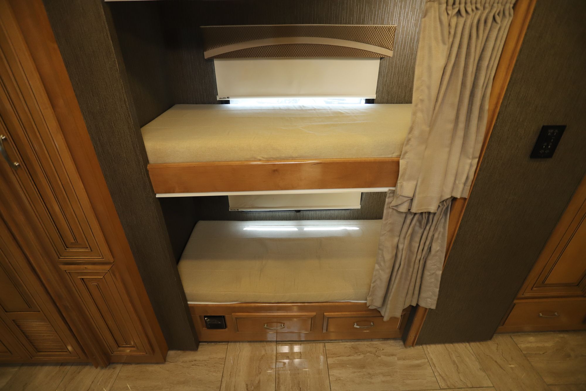 Used 2019 Thor Aria 4000 Class A  For Sale
