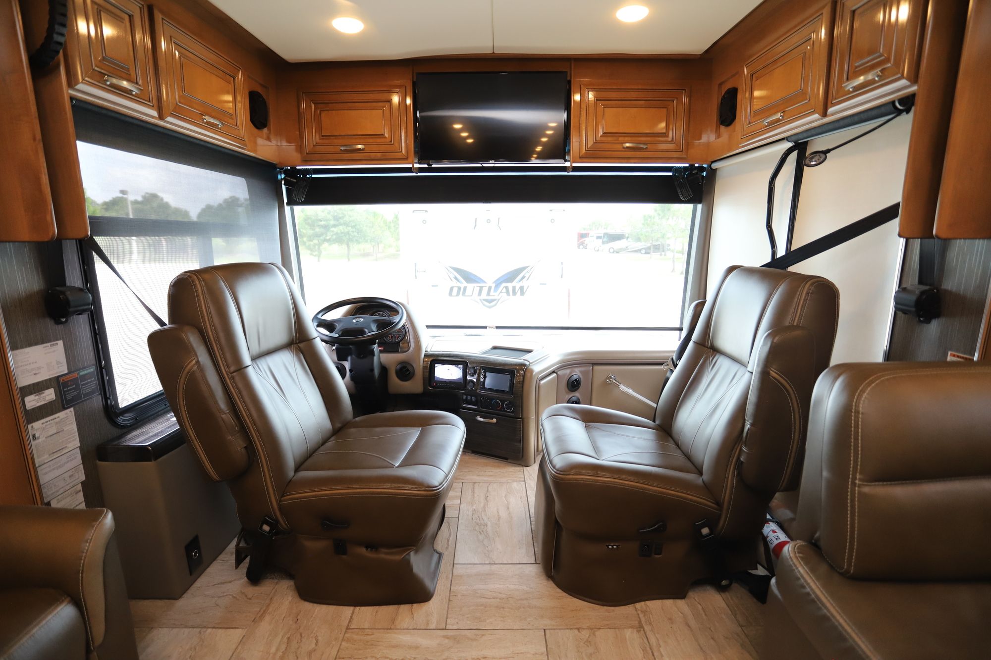 Used 2019 Thor Aria 4000 Class A  For Sale