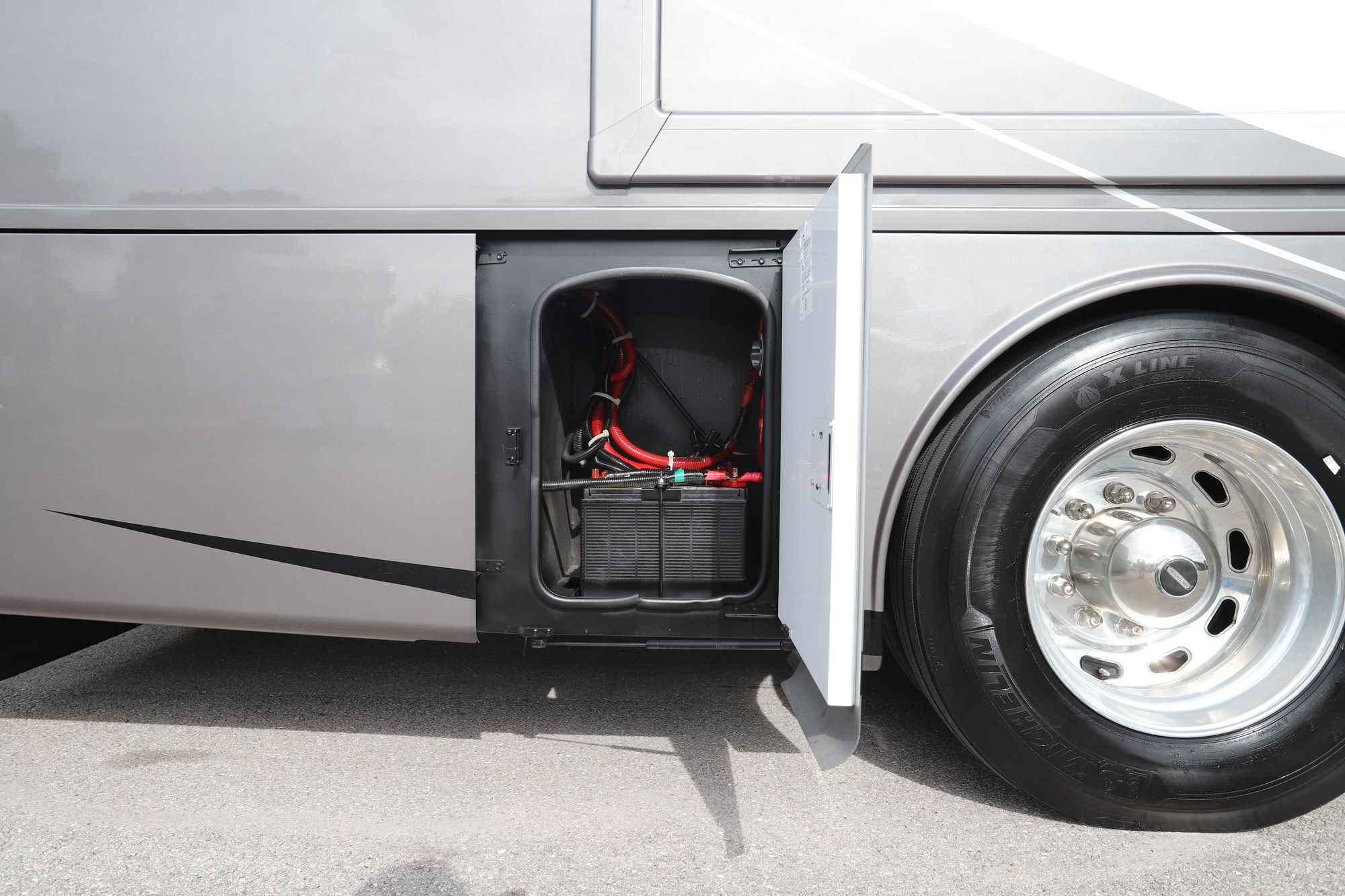 Used 2019 Thor Aria 4000 Class A  For Sale
