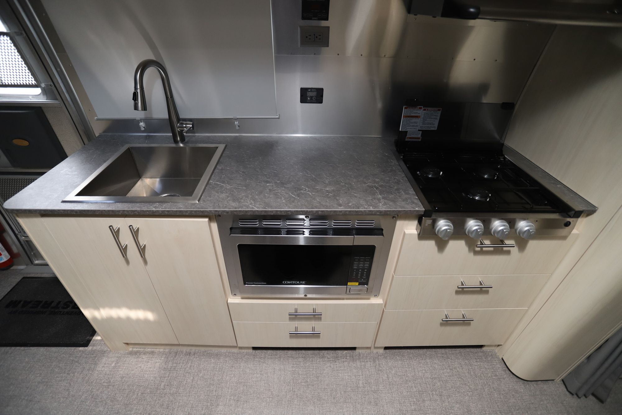New 2021 Airstream Flying Cloud 30RB Travel Trailer  For Sale