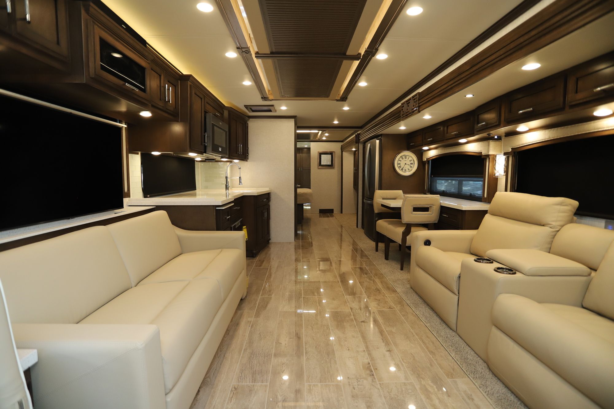 New 2021 Newmar Ventana 4369 Class A  For Sale