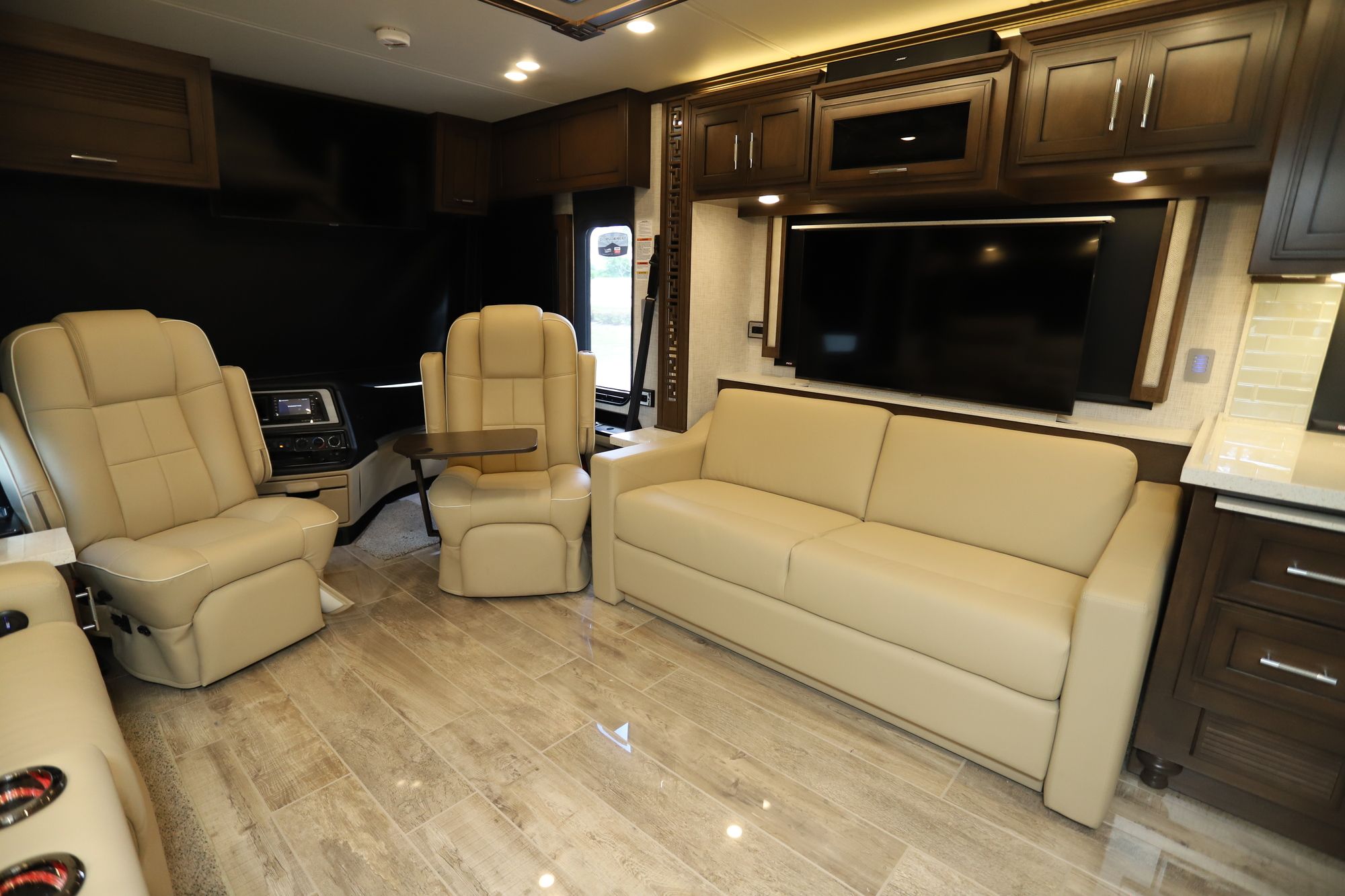 New 2021 Newmar Ventana 4369 Class A  For Sale