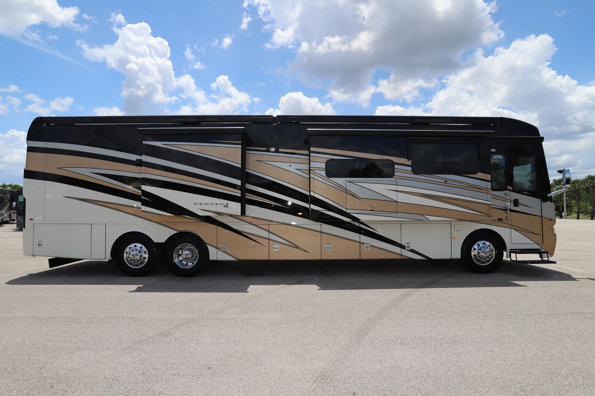 New 2021 Newmar Ventana 4369 Class A  For Sale