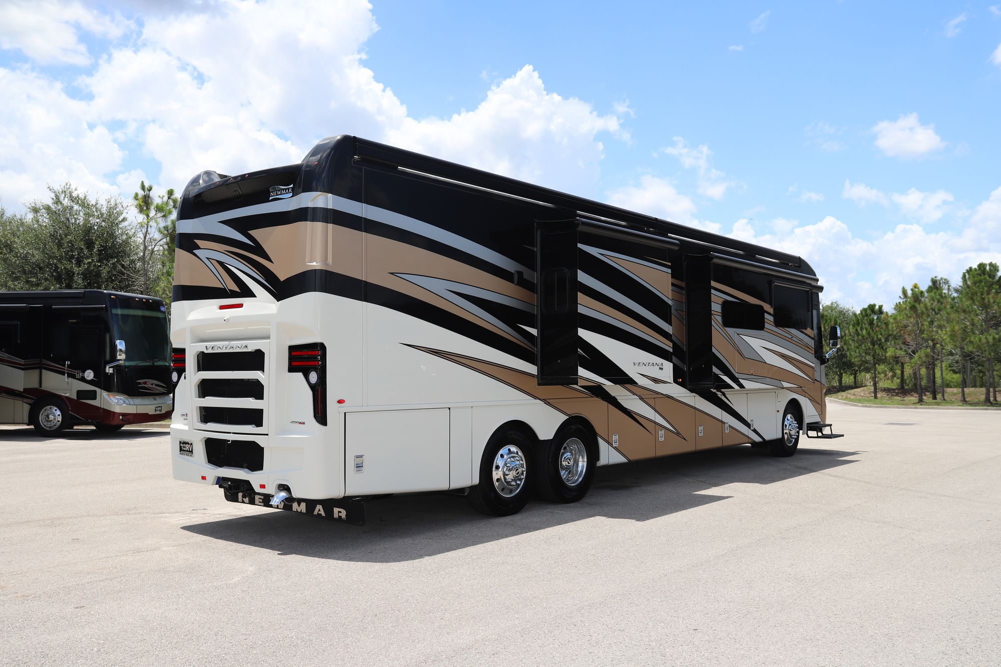 New 2021 Newmar Ventana 4369 Class A  For Sale