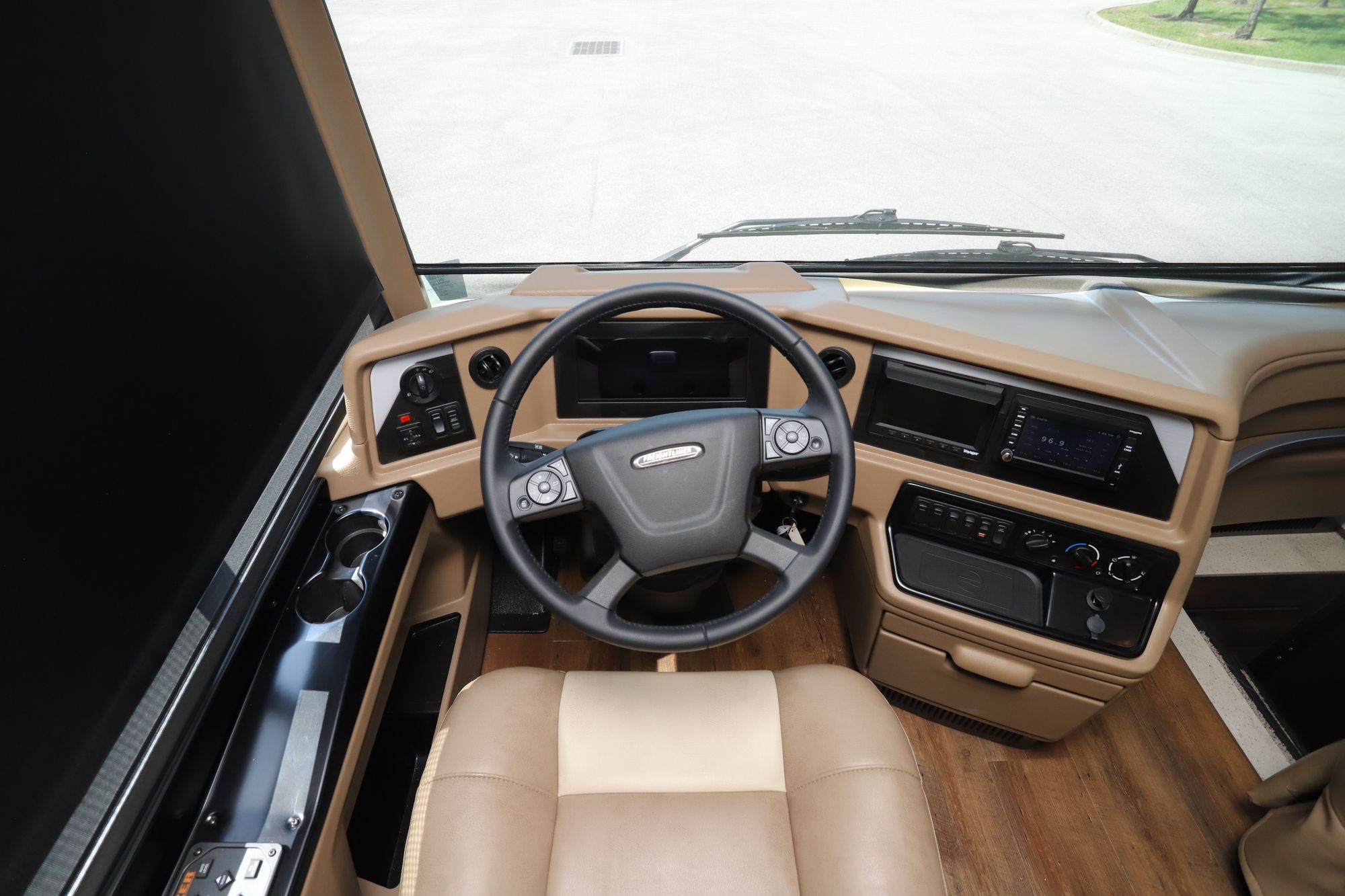 New 2021 Newmar Kountry Star 4037 Class A  For Sale