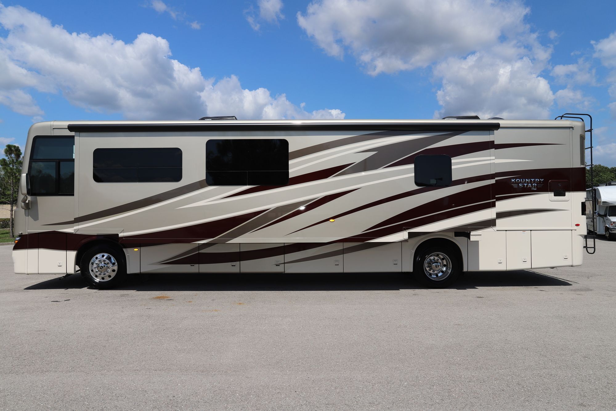 New 2021 Newmar Kountry Star 4037 Class A  For Sale