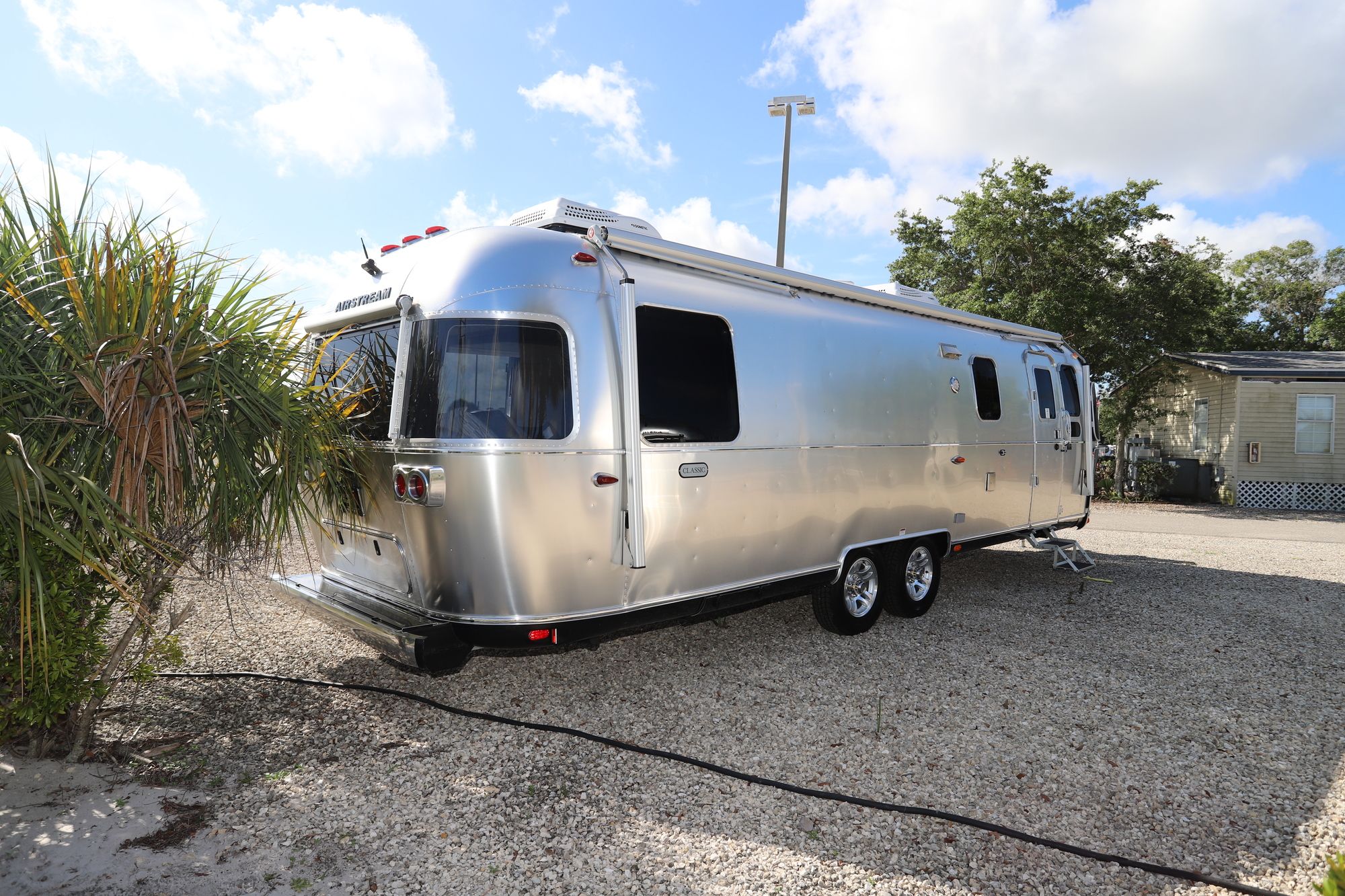 New 2021 Airstream Classic 30RB Travel Trailer  For Sale