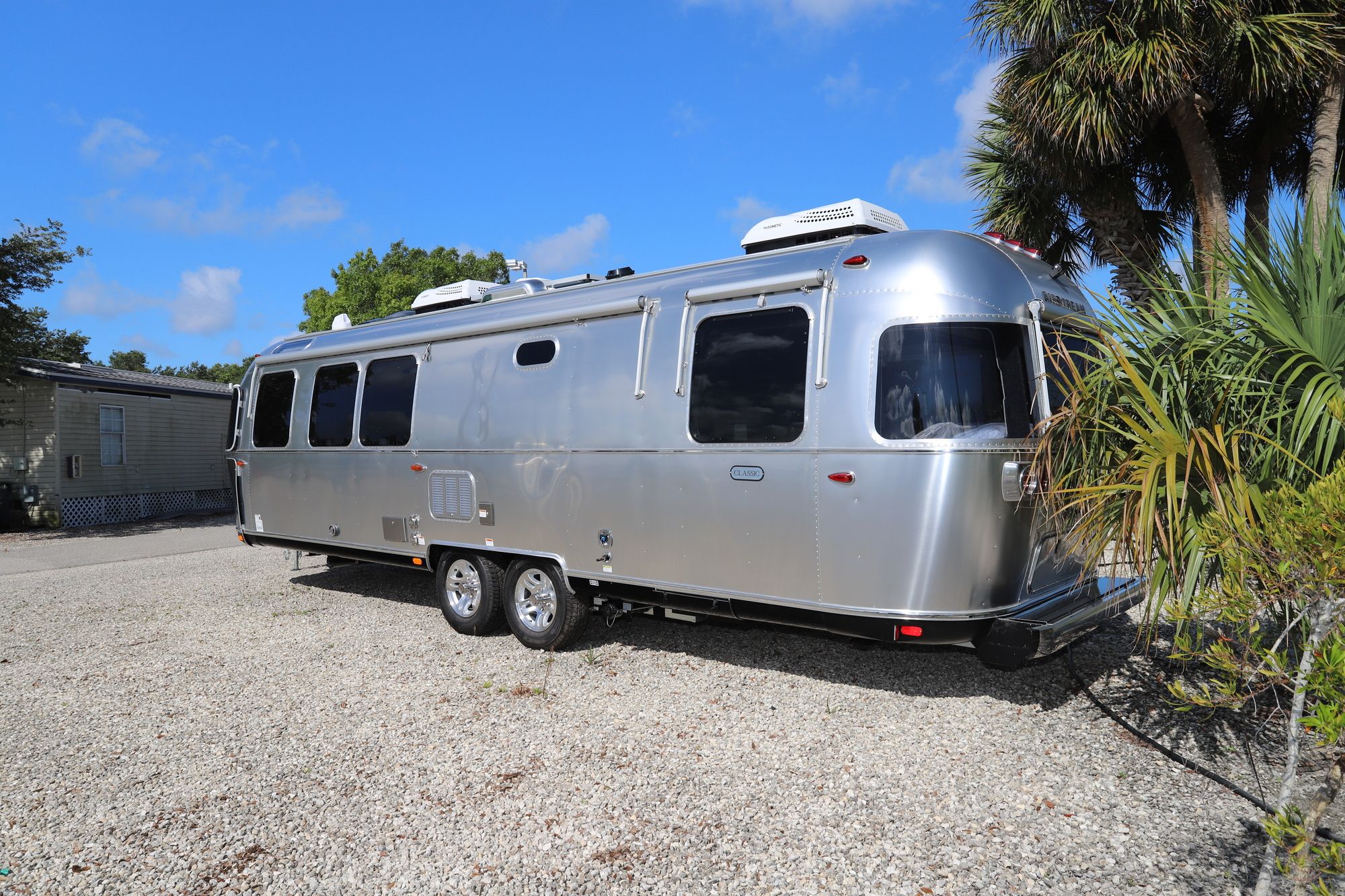 New 2021 Airstream Classic 30RB Travel Trailer  For Sale