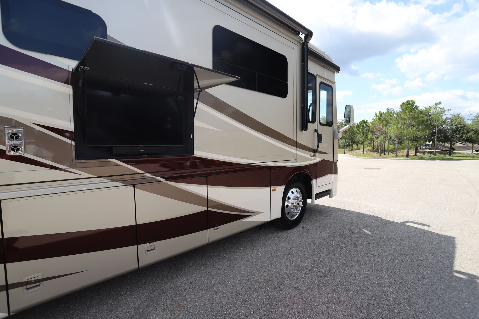 New 2021 Newmar Kountry Star 4037 Class A  For Sale