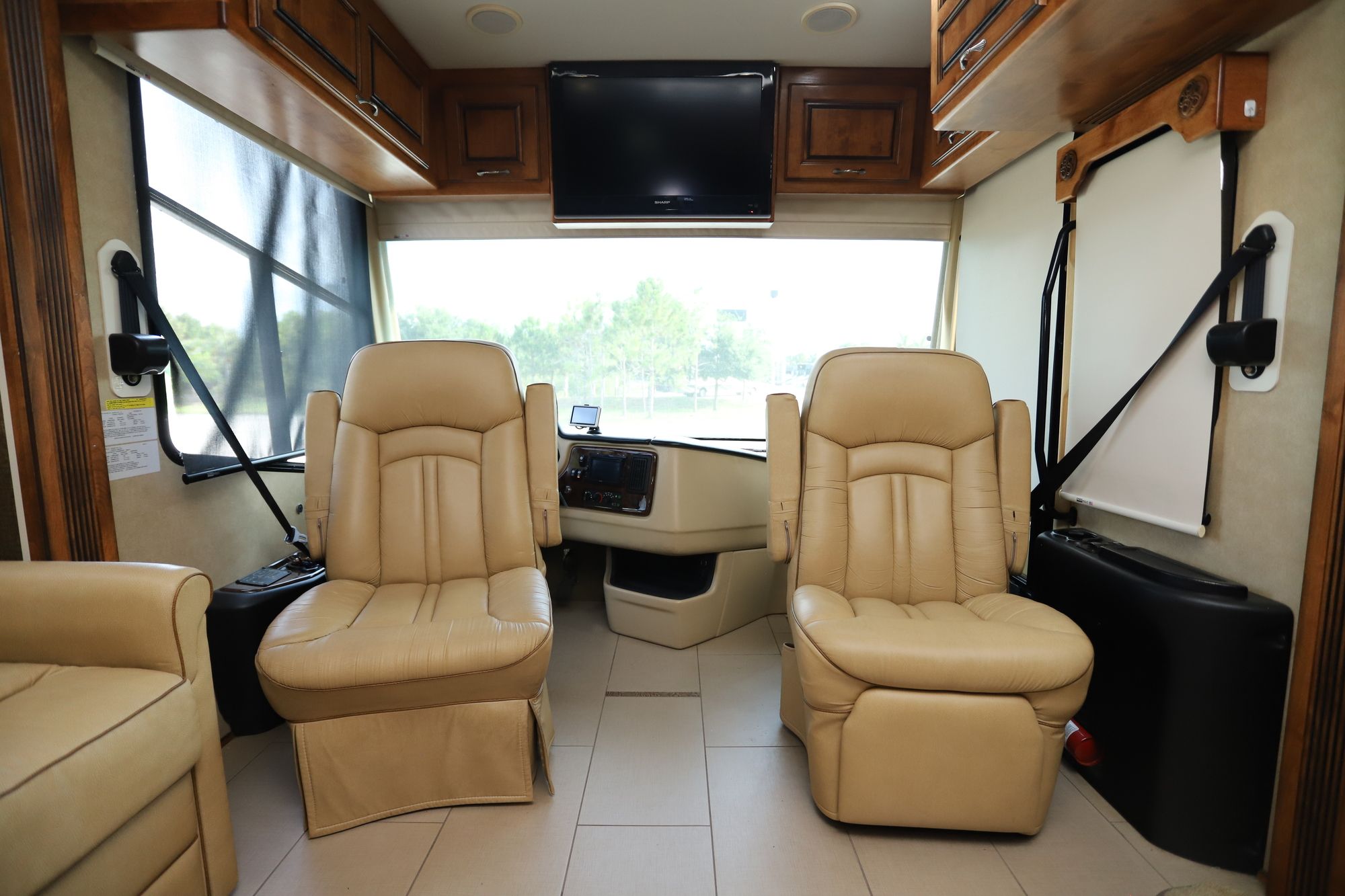 Used 2012 Monaco Knight 36PFT Class A  For Sale