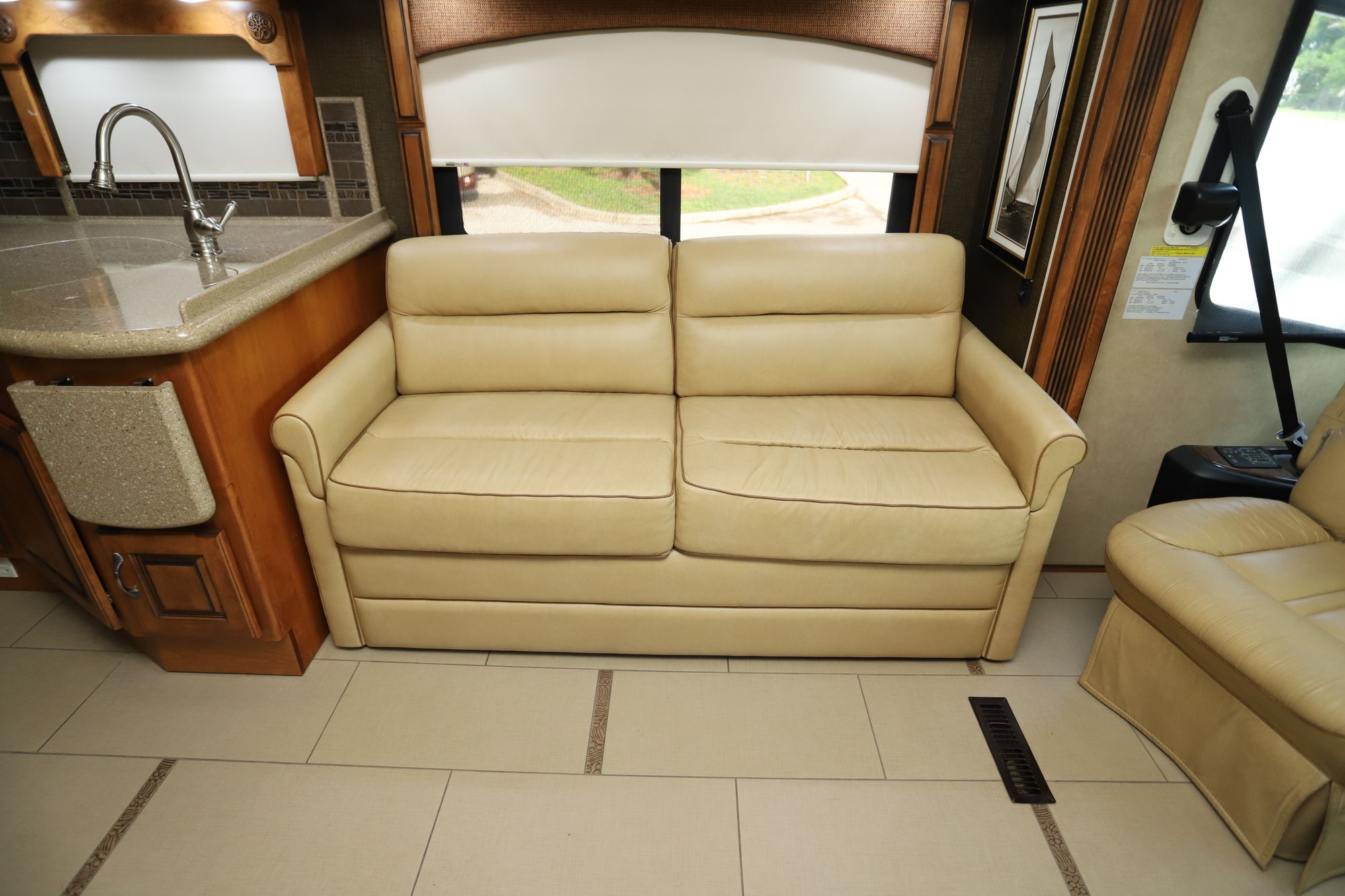 Used 2012 Monaco Knight 36PFT Class A  For Sale