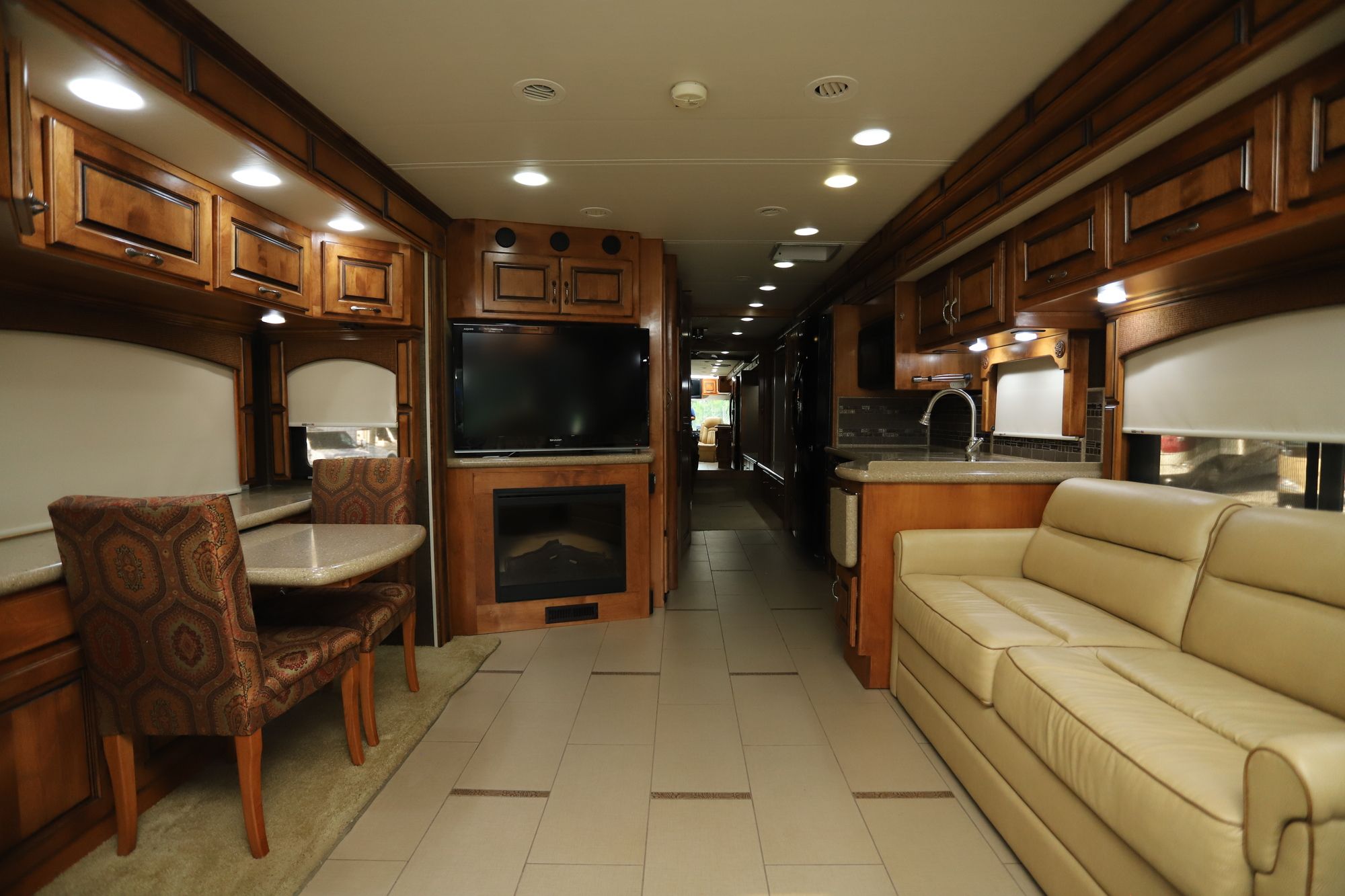 Used 2012 Monaco Knight 36PFT Class A  For Sale