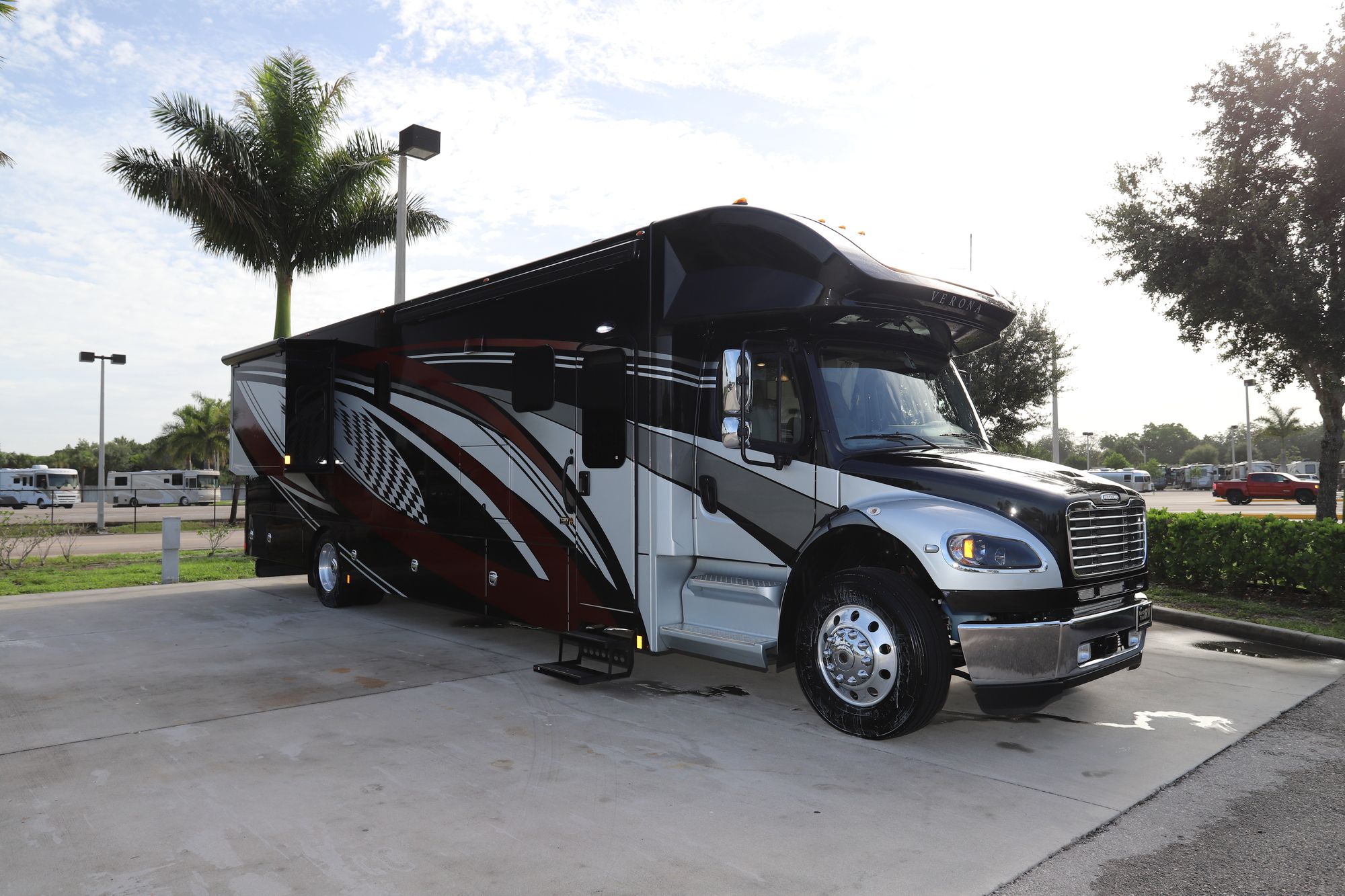 New 2021 Renegade Rv Verona 40VRB Super C  For Sale