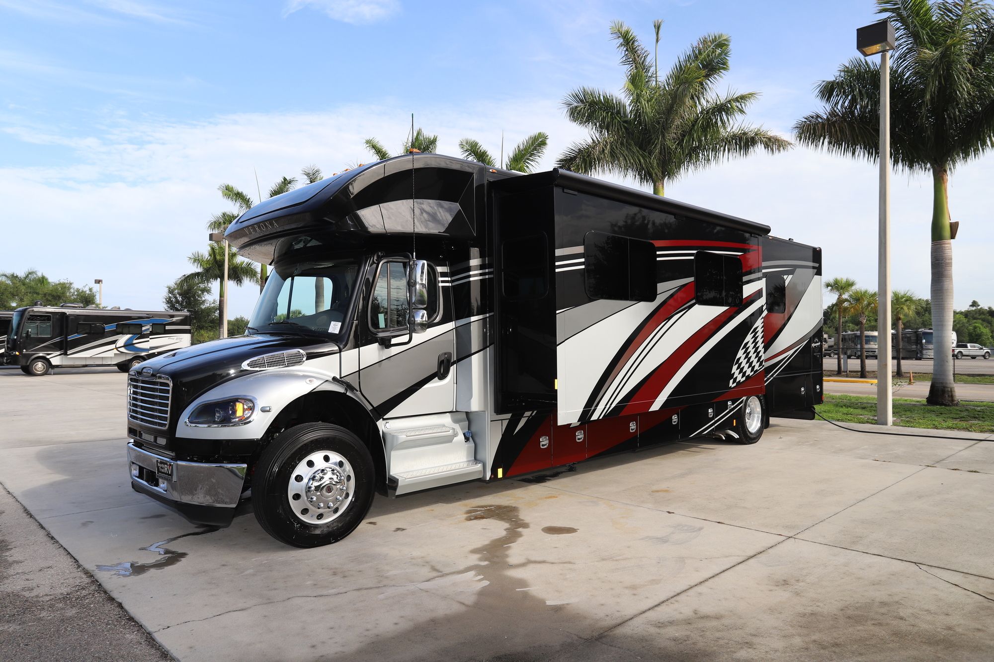 New 2021 Renegade Rv Verona 40VRB Super C  For Sale