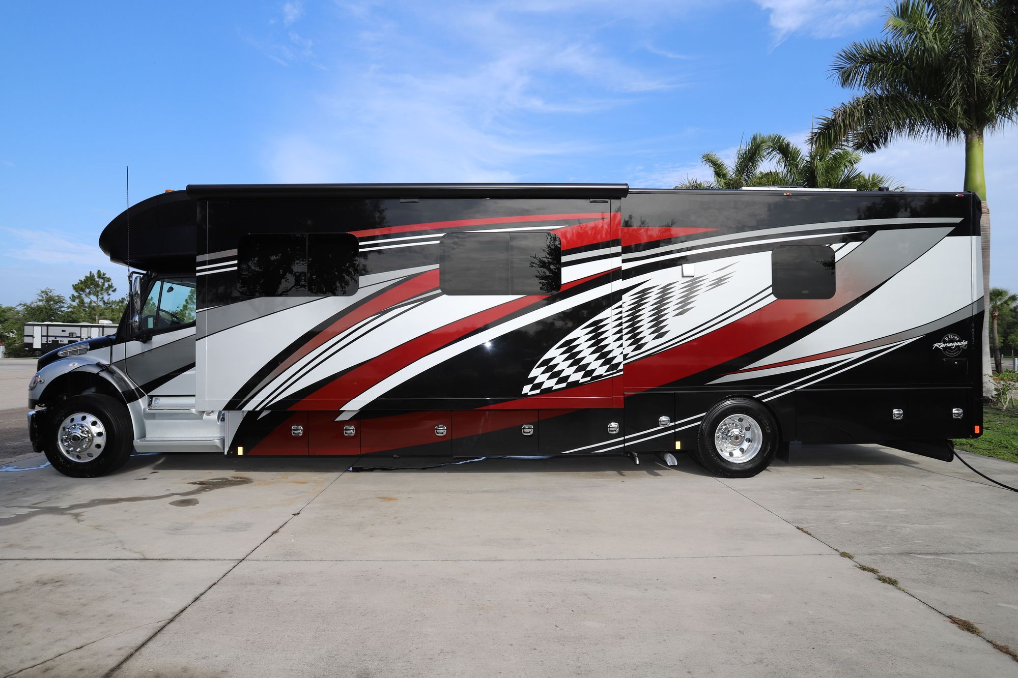 New 2021 Renegade Rv Verona 40VRB Super C  For Sale