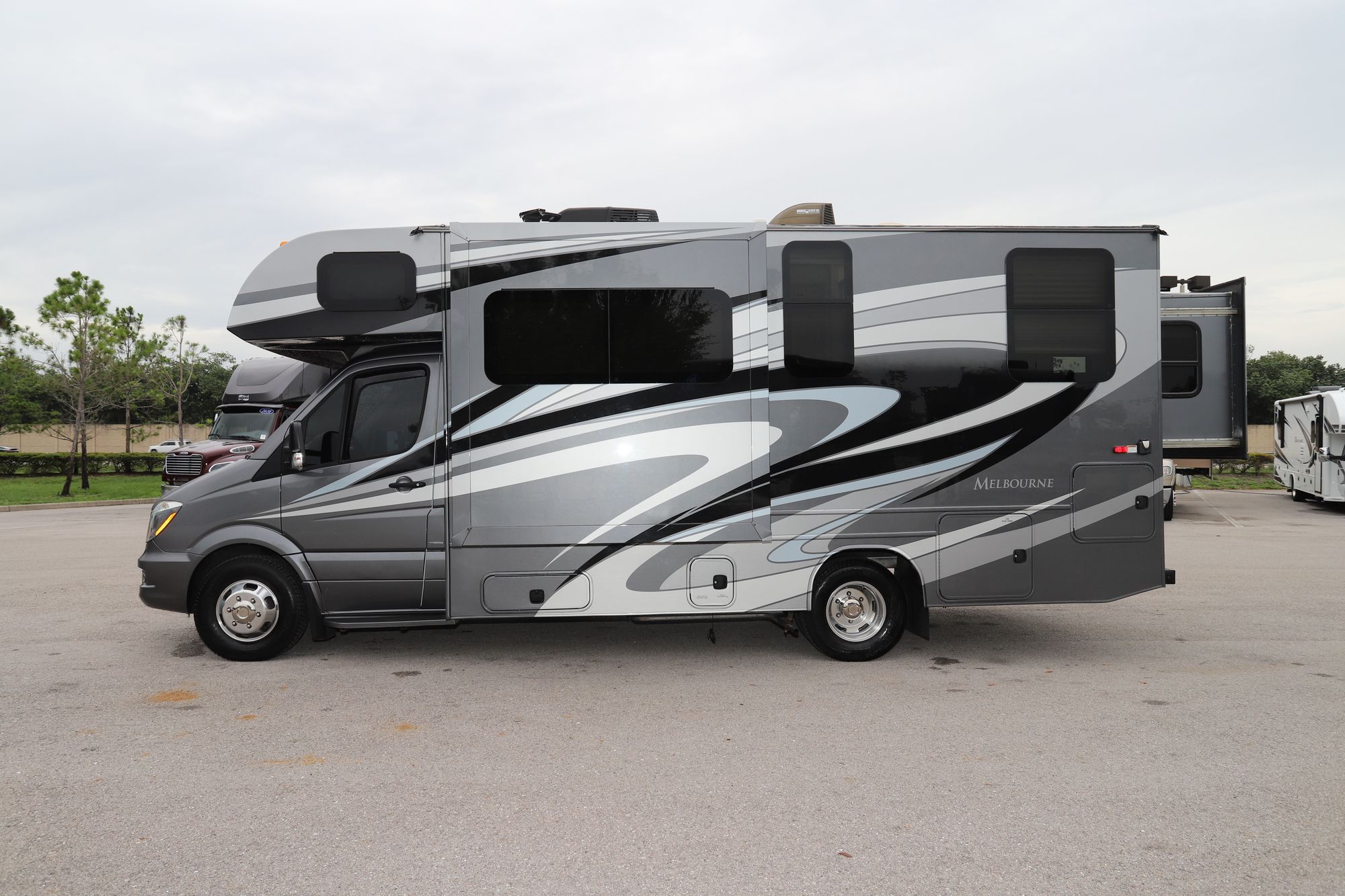 Used 2017 Jayco Melbourne 24K Class C  For Sale