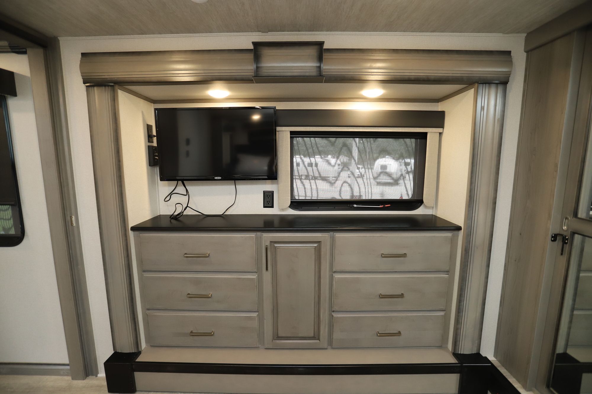 Used 2021 Keystone Montana 3781RL Fifth Wheel  For Sale