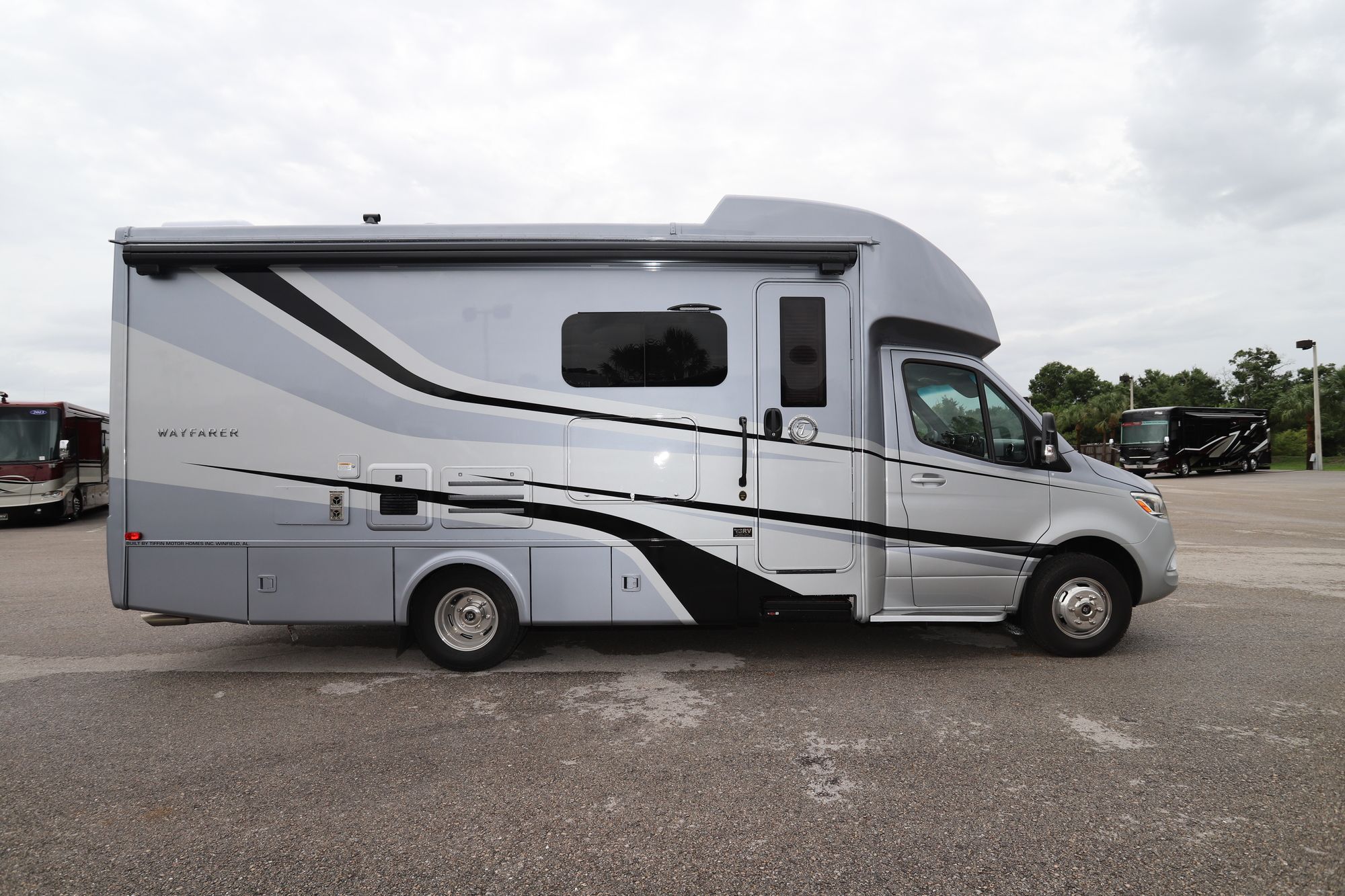 New 2021 Tiffin Motor Homes Wayfarer 25 RW Class C  For Sale