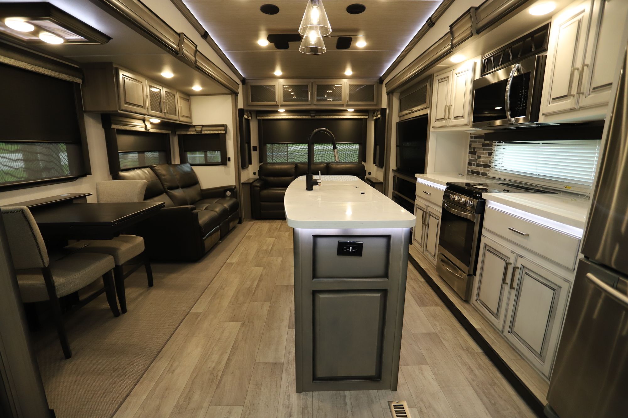 Used 2021 Keystone Montana 3781RL Fifth Wheel  For Sale