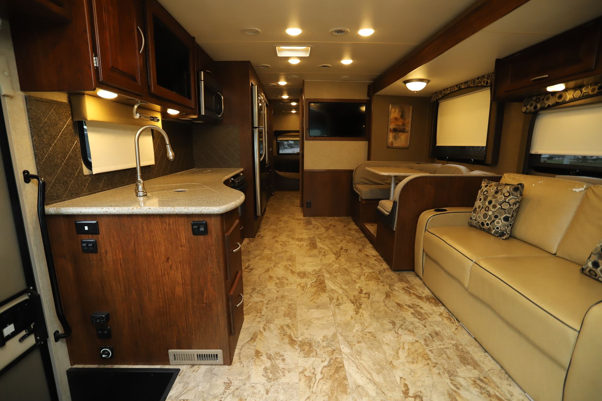 Used 2016 Coachmen Mirada 35KB Class A  For Sale