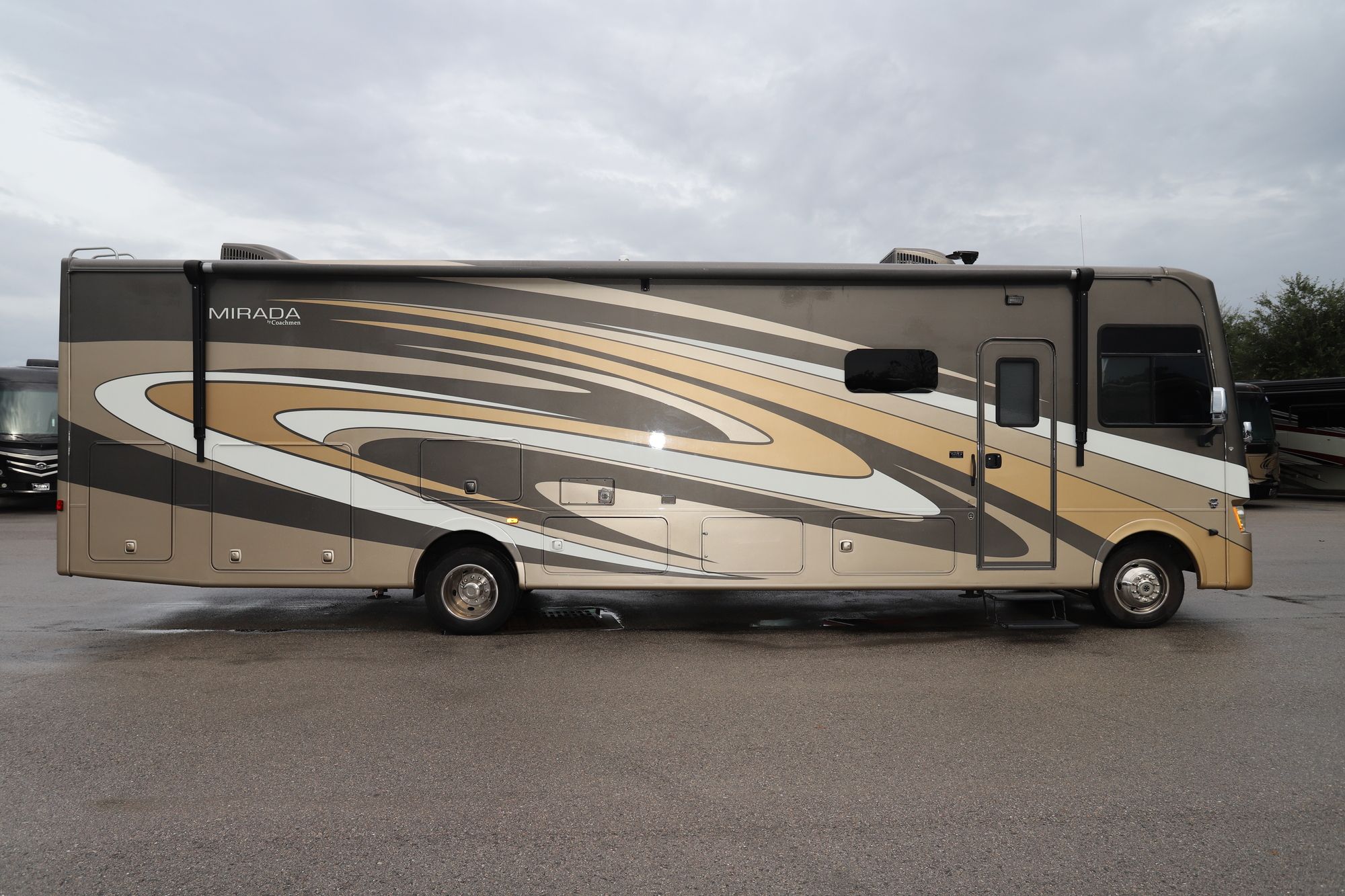 Used 2016 Coachmen Mirada 35KB Class A  For Sale