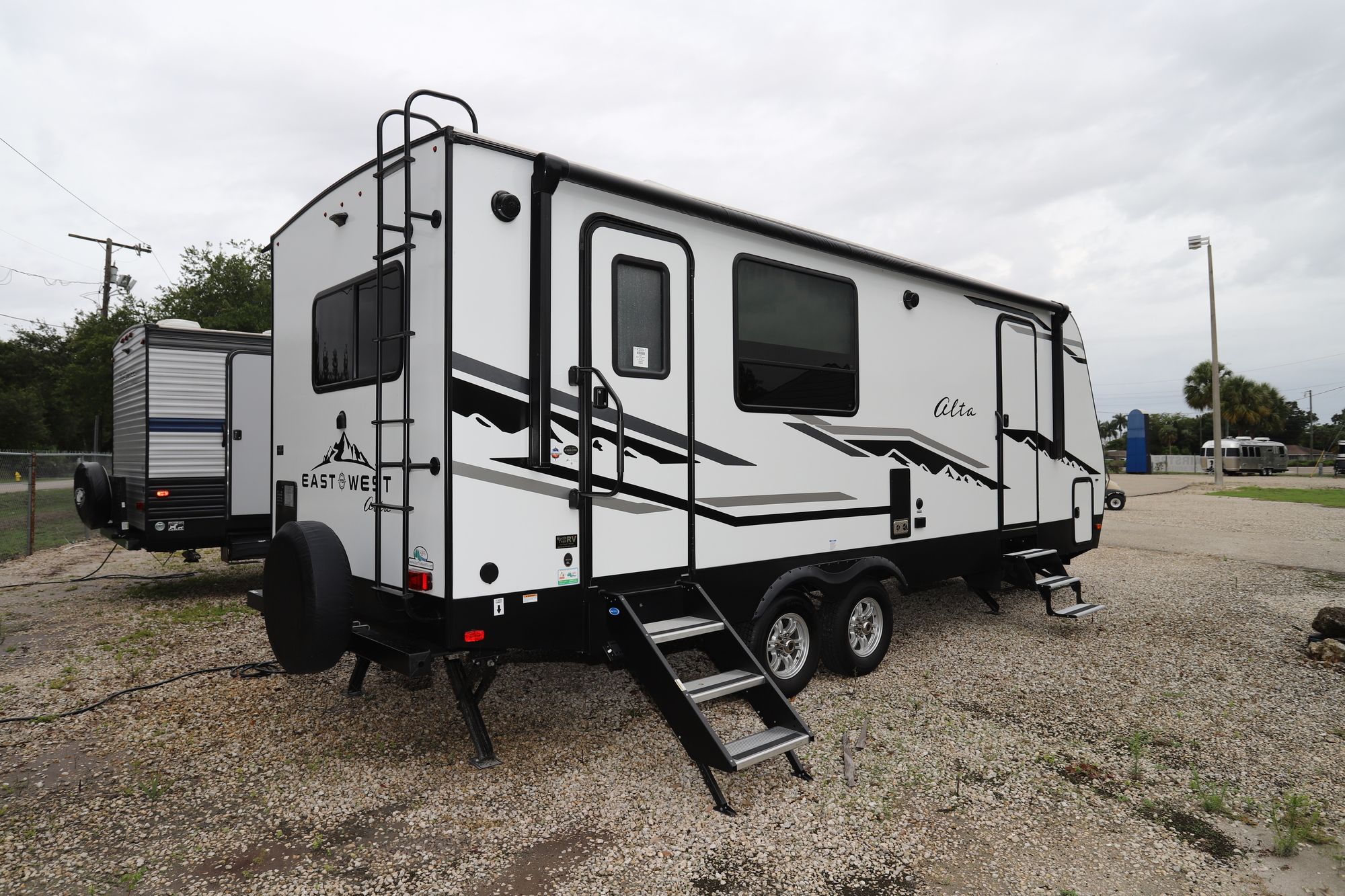 Used 2021 East To West Alta 2350KR Travel Trailer  For Sale