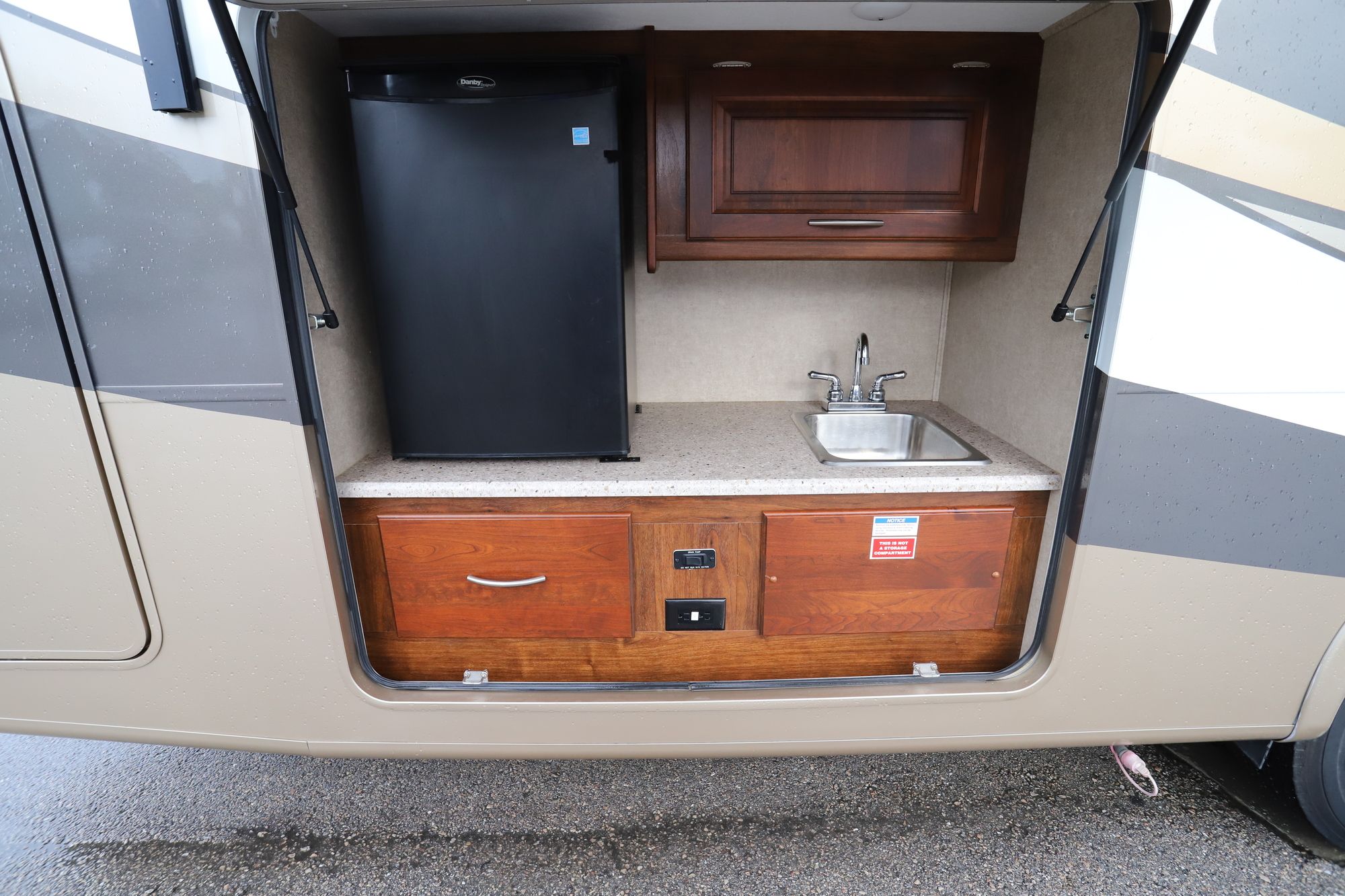 Used 2016 Coachmen Mirada 35KB Class A  For Sale