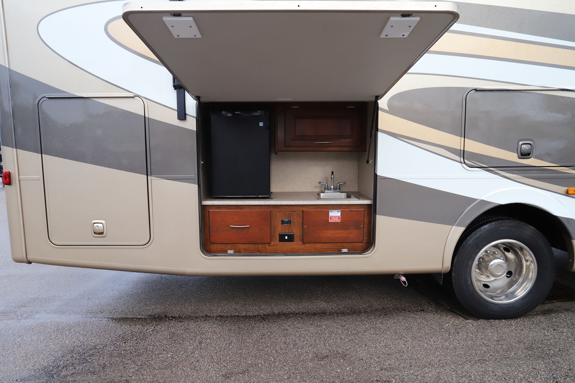 Used 2016 Coachmen Mirada 35KB Class A  For Sale