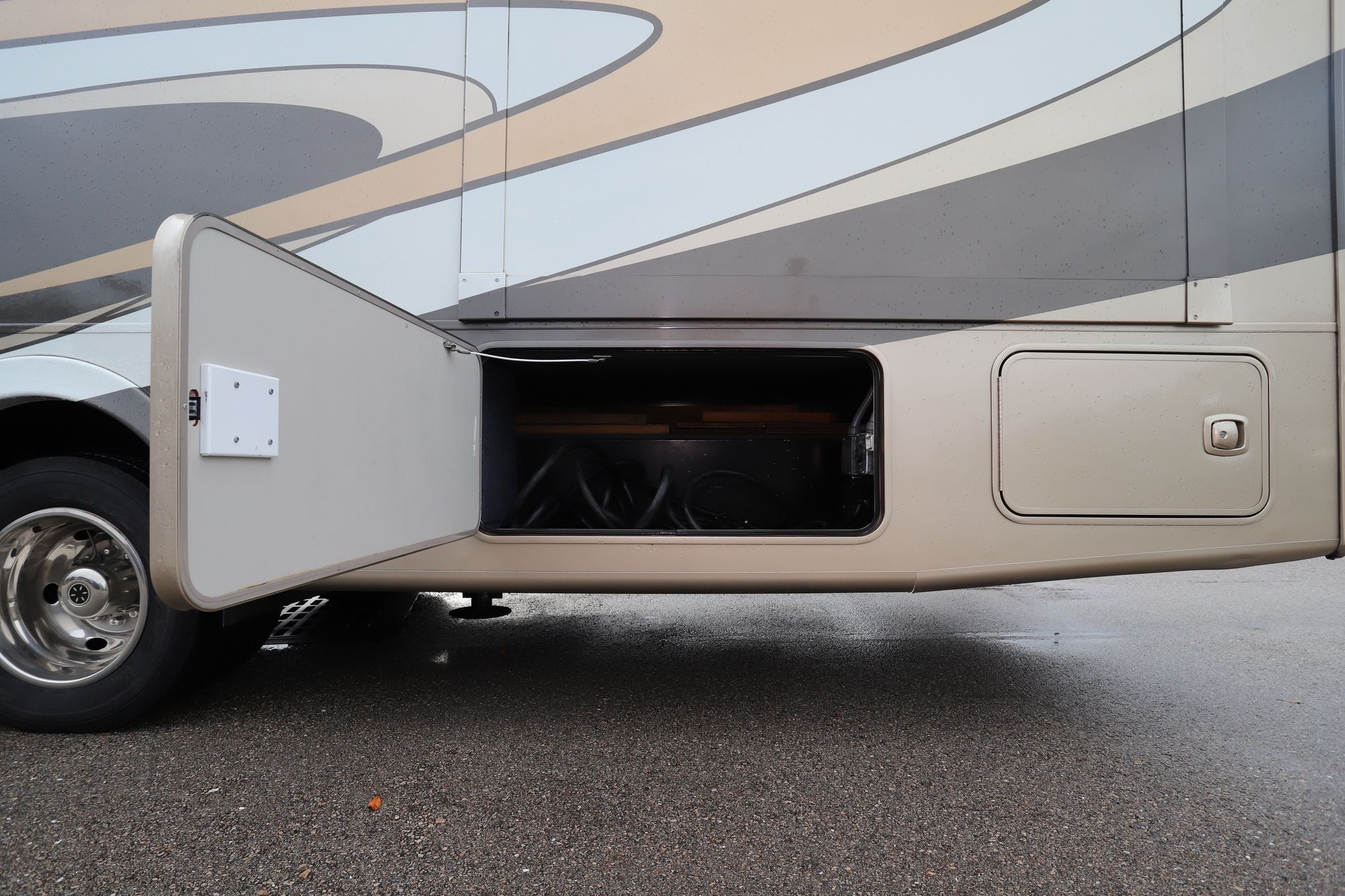 Used 2016 Coachmen Mirada 35KB Class A  For Sale