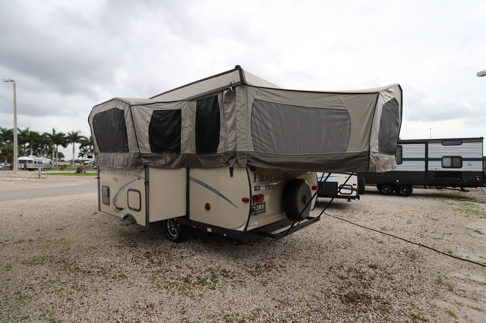 Used 2018 Forest River Flagstaff 27KS-HW Tent Camper  For Sale