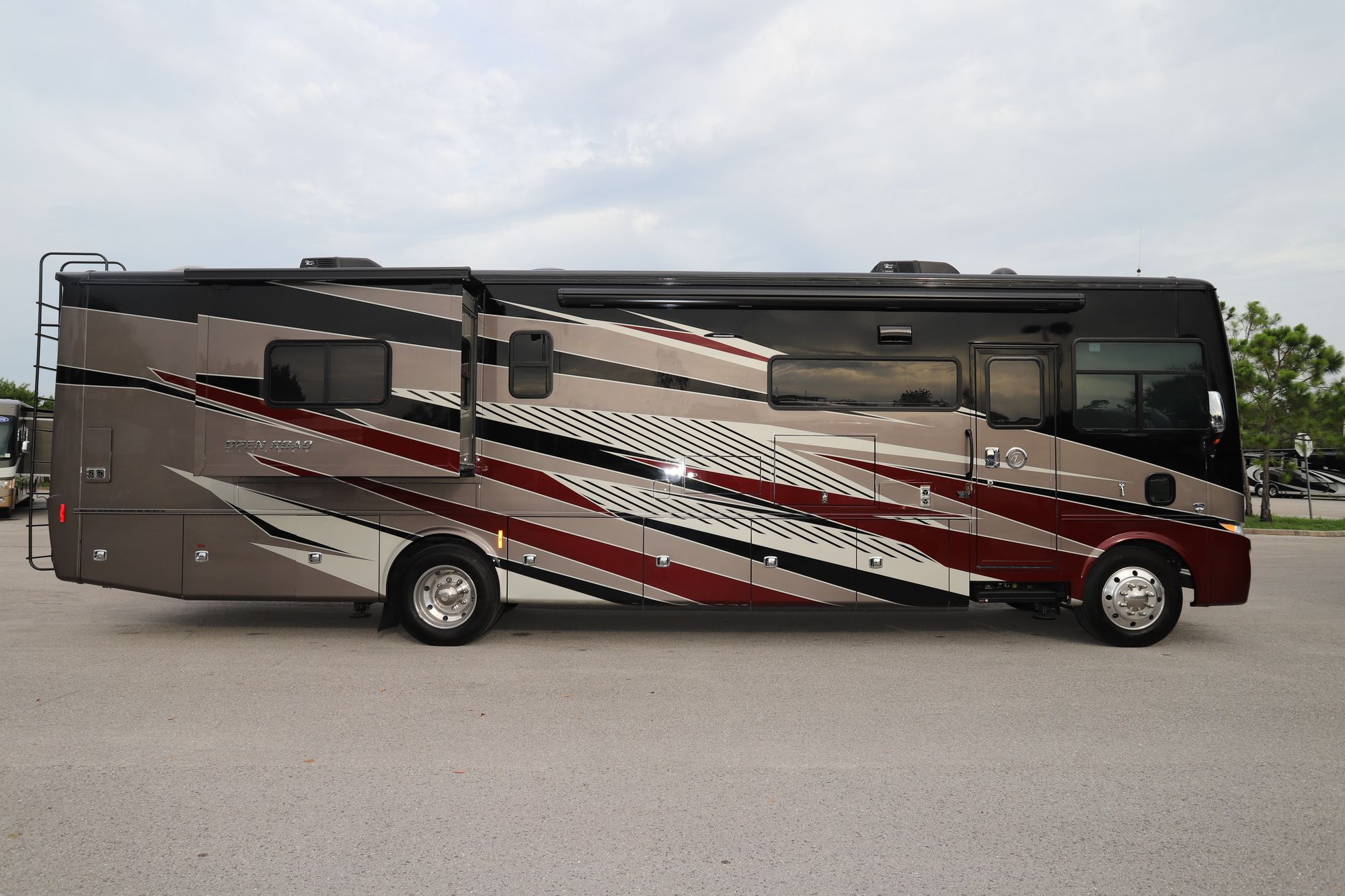 New 2022 Tiffin Motor Homes Allegro 36UA Class A  For Sale