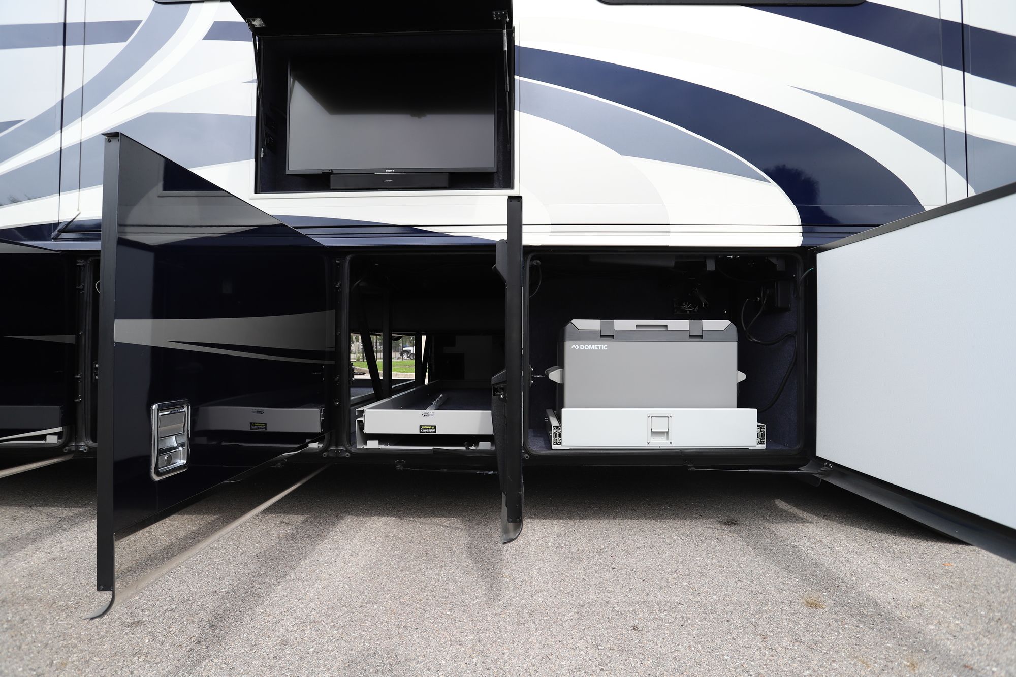 Used 2019 Newmar Essex 4551 Class A  For Sale