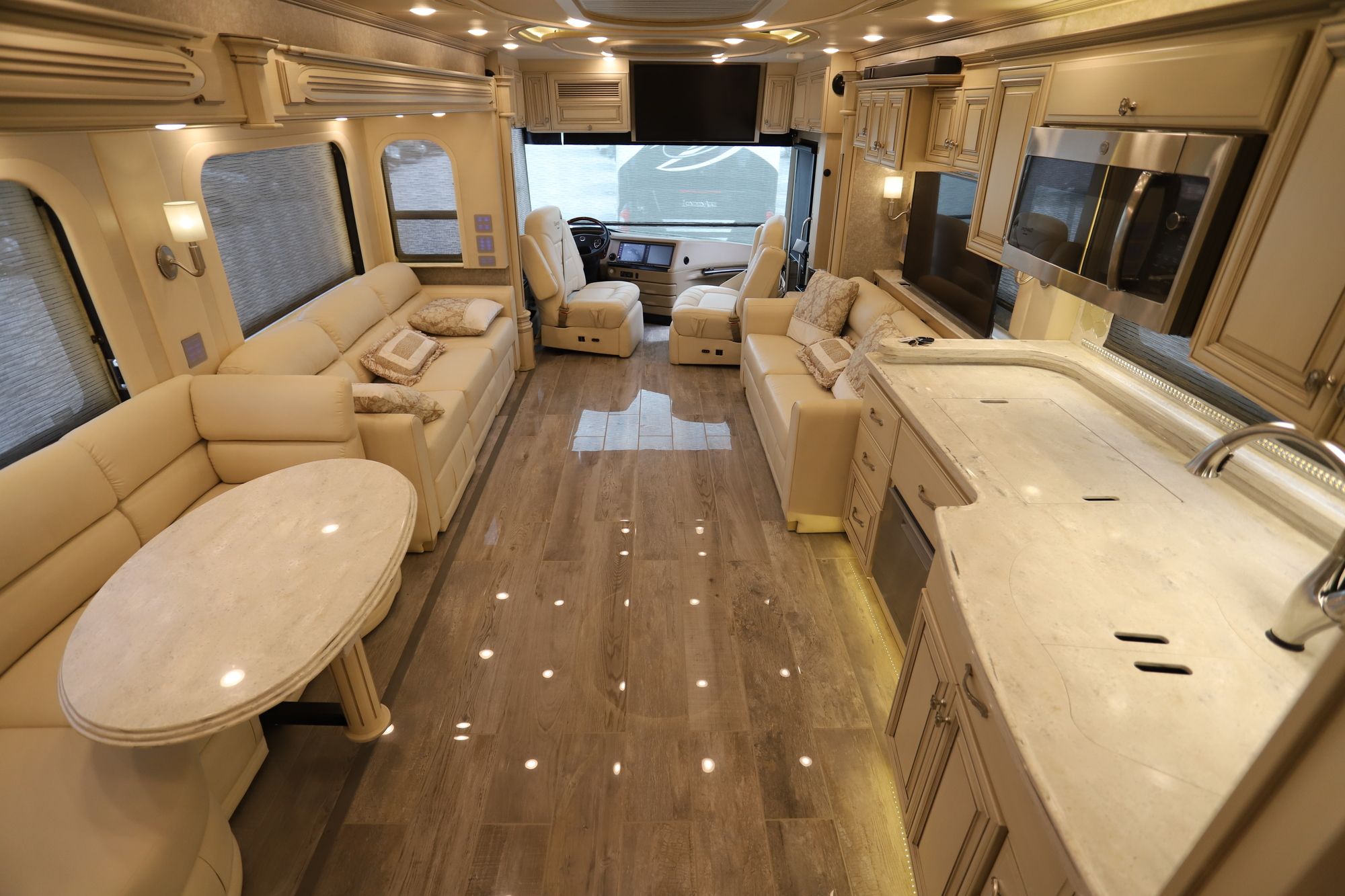 Used 2019 Newmar Essex 4551 Class A  For Sale