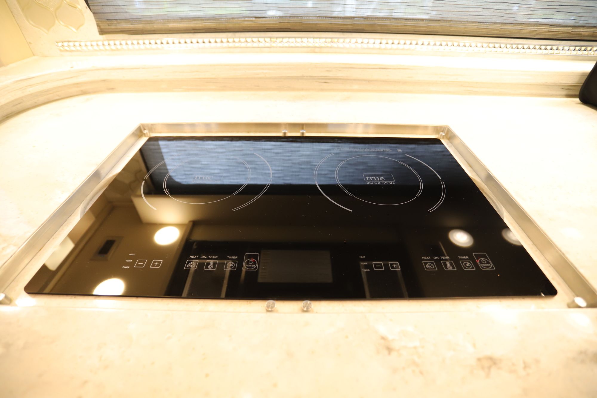 Used 2019 Newmar Essex 4551 Class A  For Sale