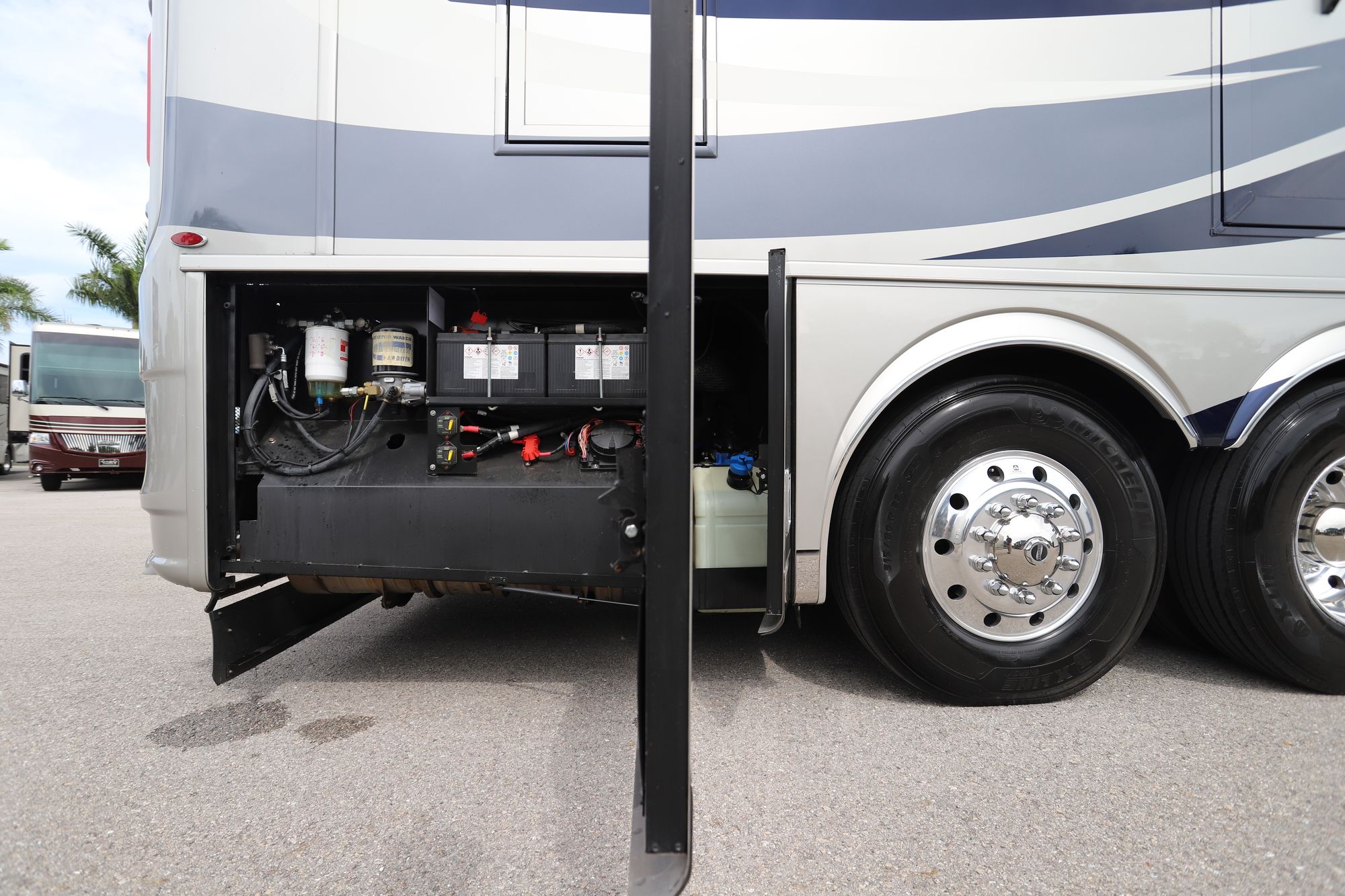 Used 2019 Newmar Essex 4551 Class A  For Sale